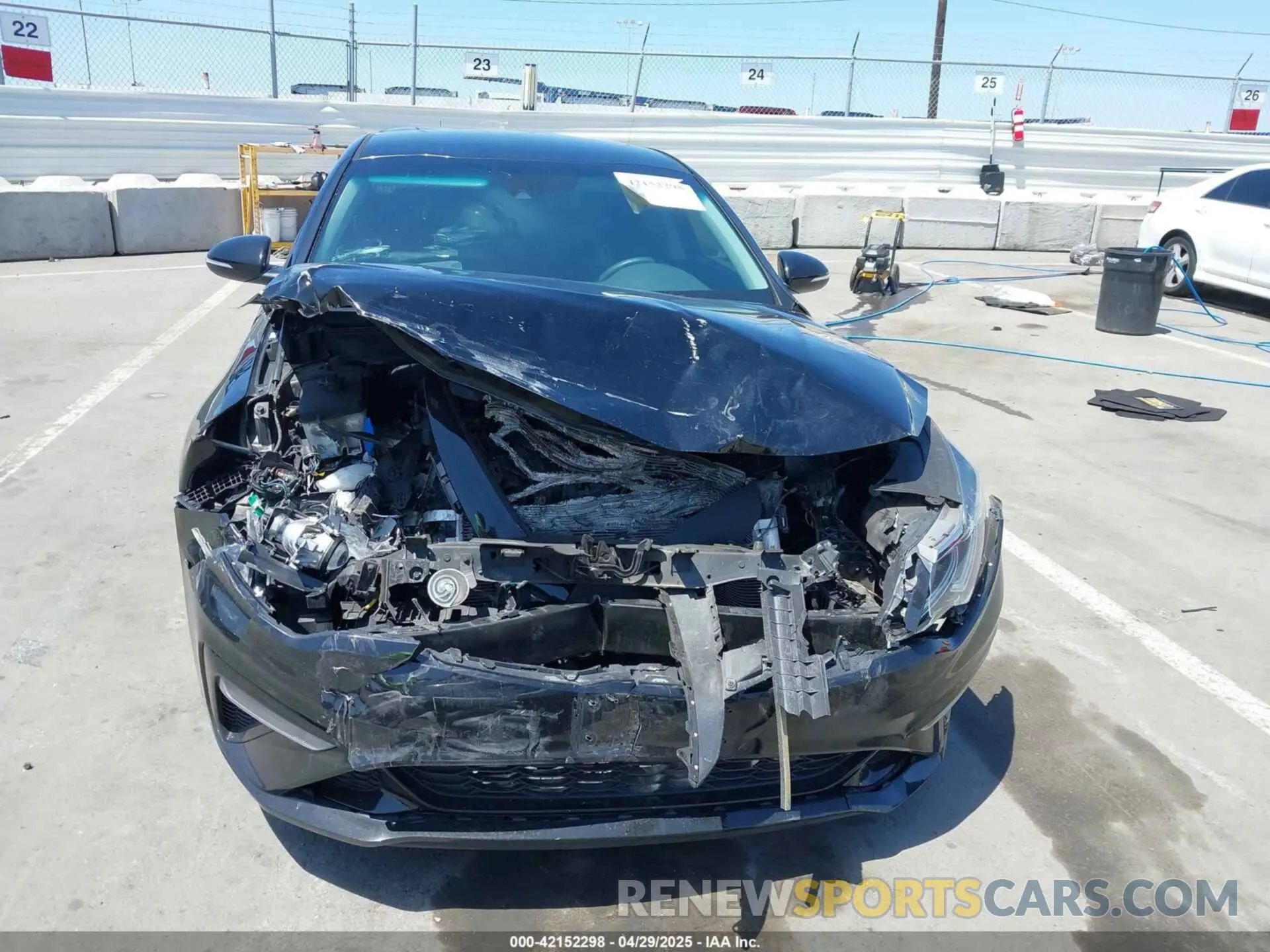 11 Photograph of a damaged car 5XXGT4L31LG391665 KIA OPTIMA 2020