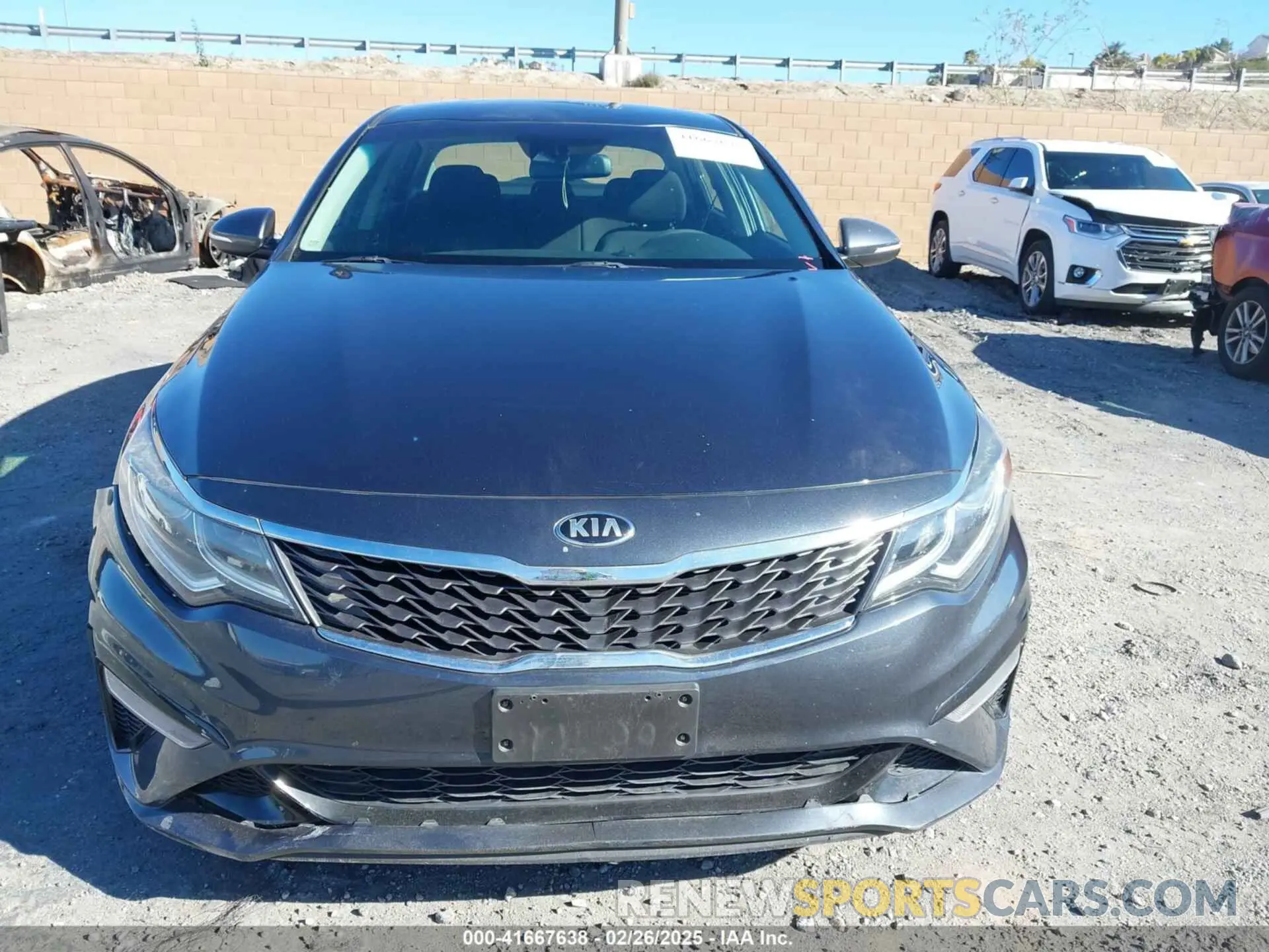 11 Photograph of a damaged car 5XXGT4L31LG392993 KIA OPTIMA 2020