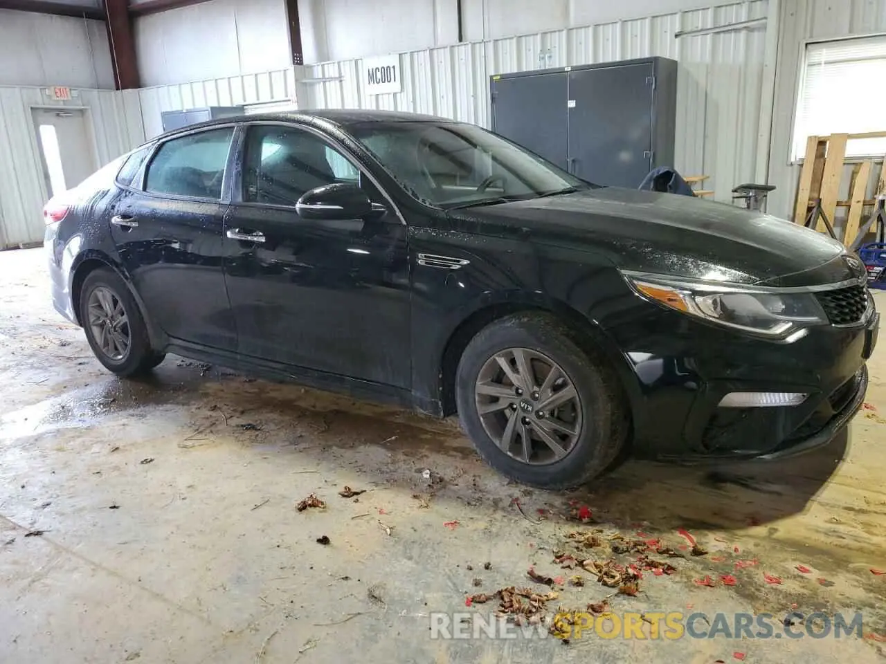 4 Фотография поврежденного автомобиля 5XXGT4L31LG398745 KIA OPTIMA 2020