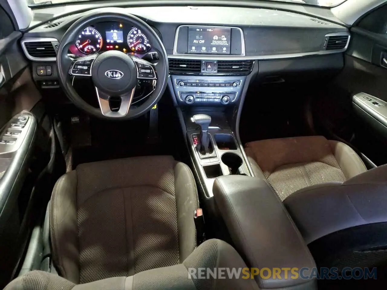 8 Фотография поврежденного автомобиля 5XXGT4L31LG398745 KIA OPTIMA 2020