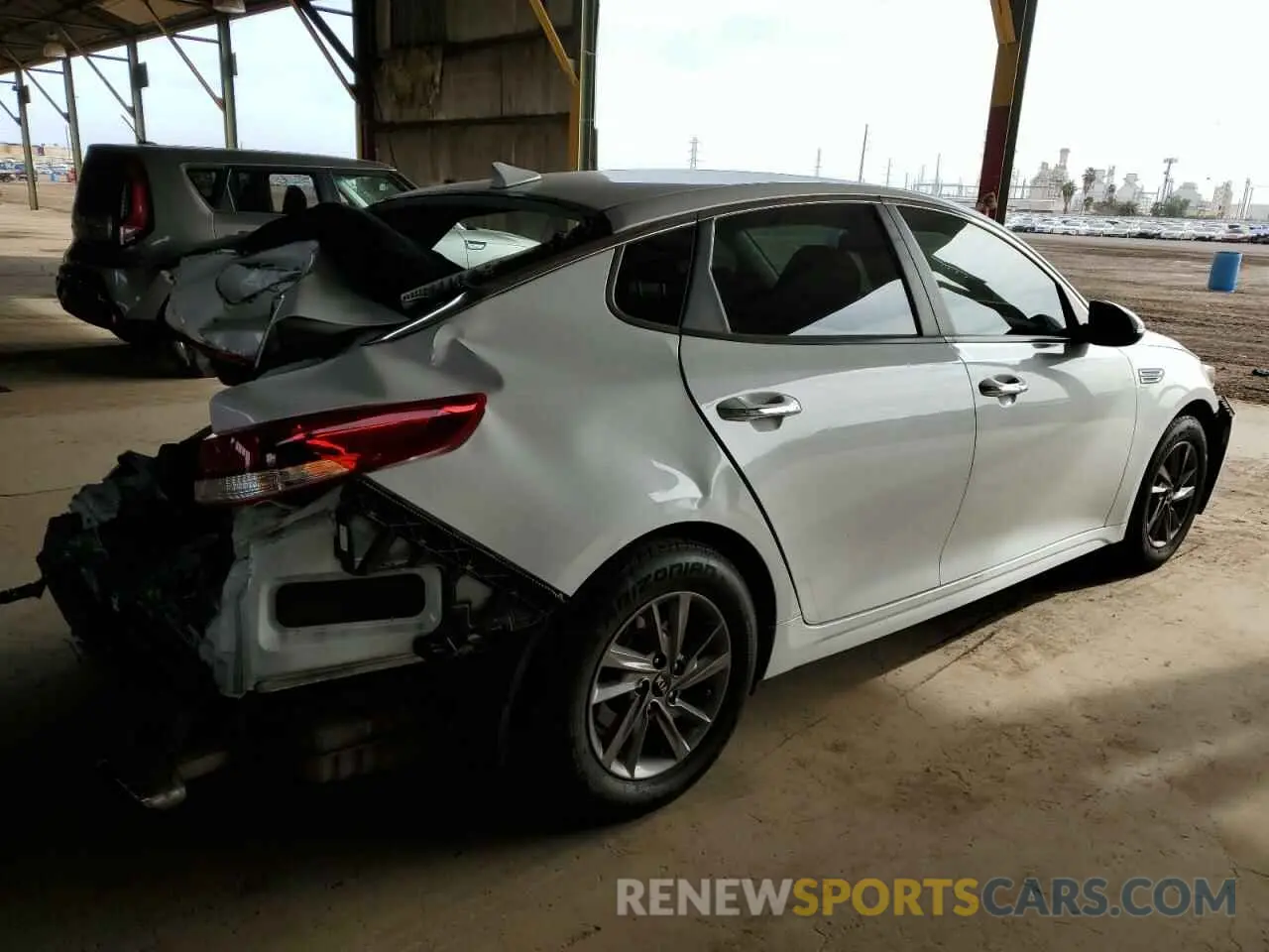 3 Photograph of a damaged car 5XXGT4L31LG398762 KIA OPTIMA 2020