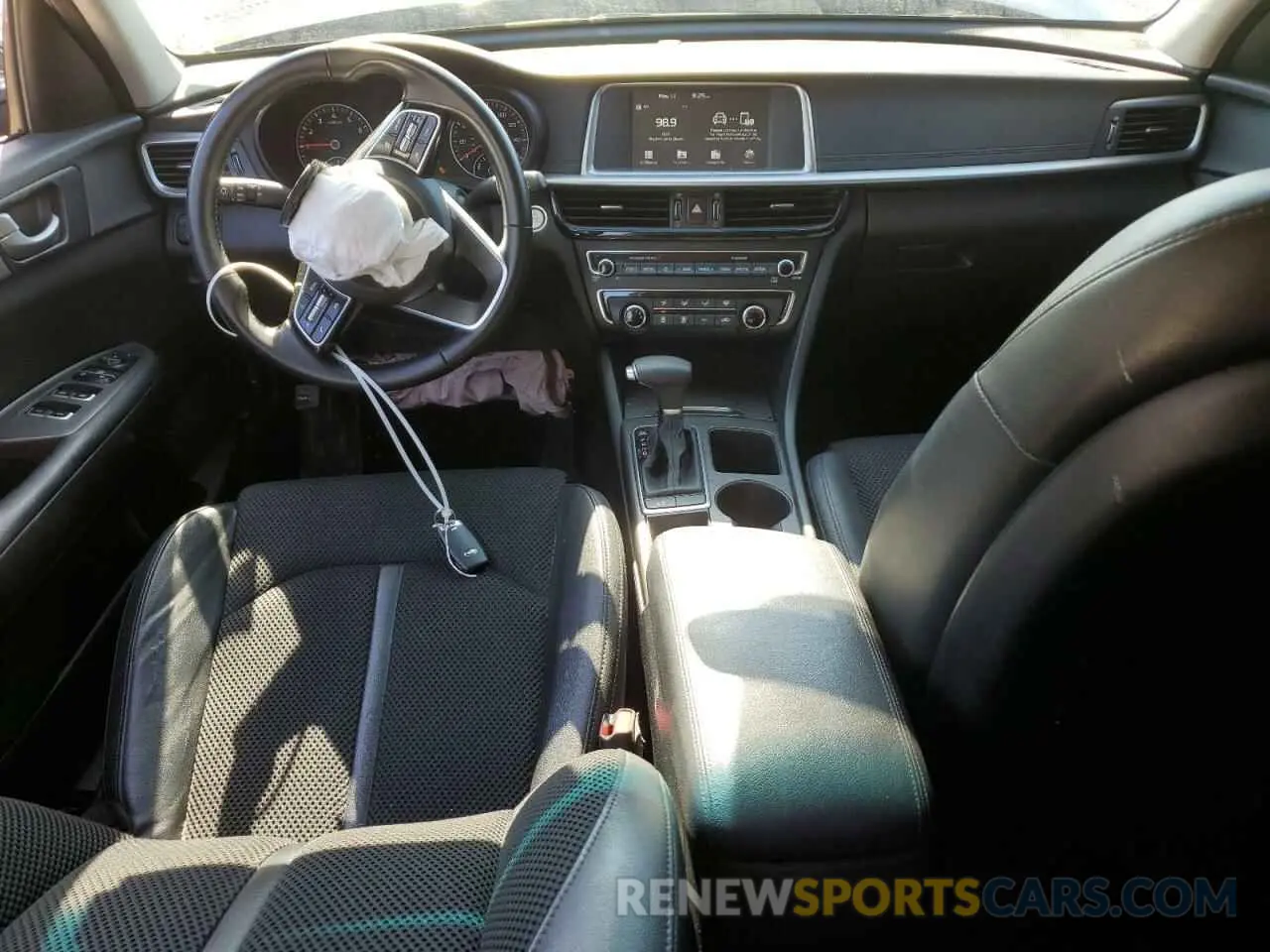 8 Фотография поврежденного автомобиля 5XXGT4L31LG399099 KIA OPTIMA 2020