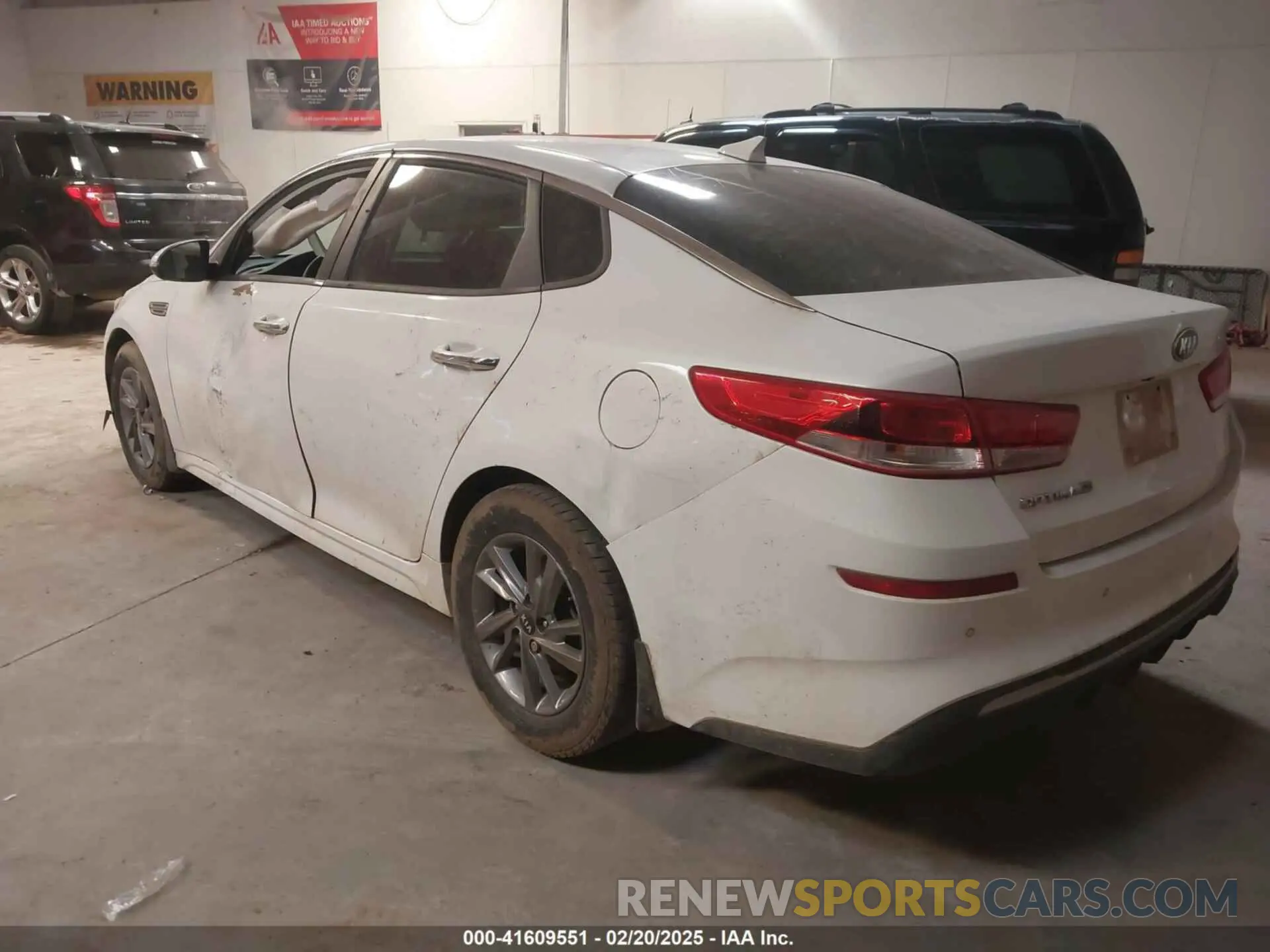 3 Фотография поврежденного автомобиля 5XXGT4L31LG399796 KIA OPTIMA 2020