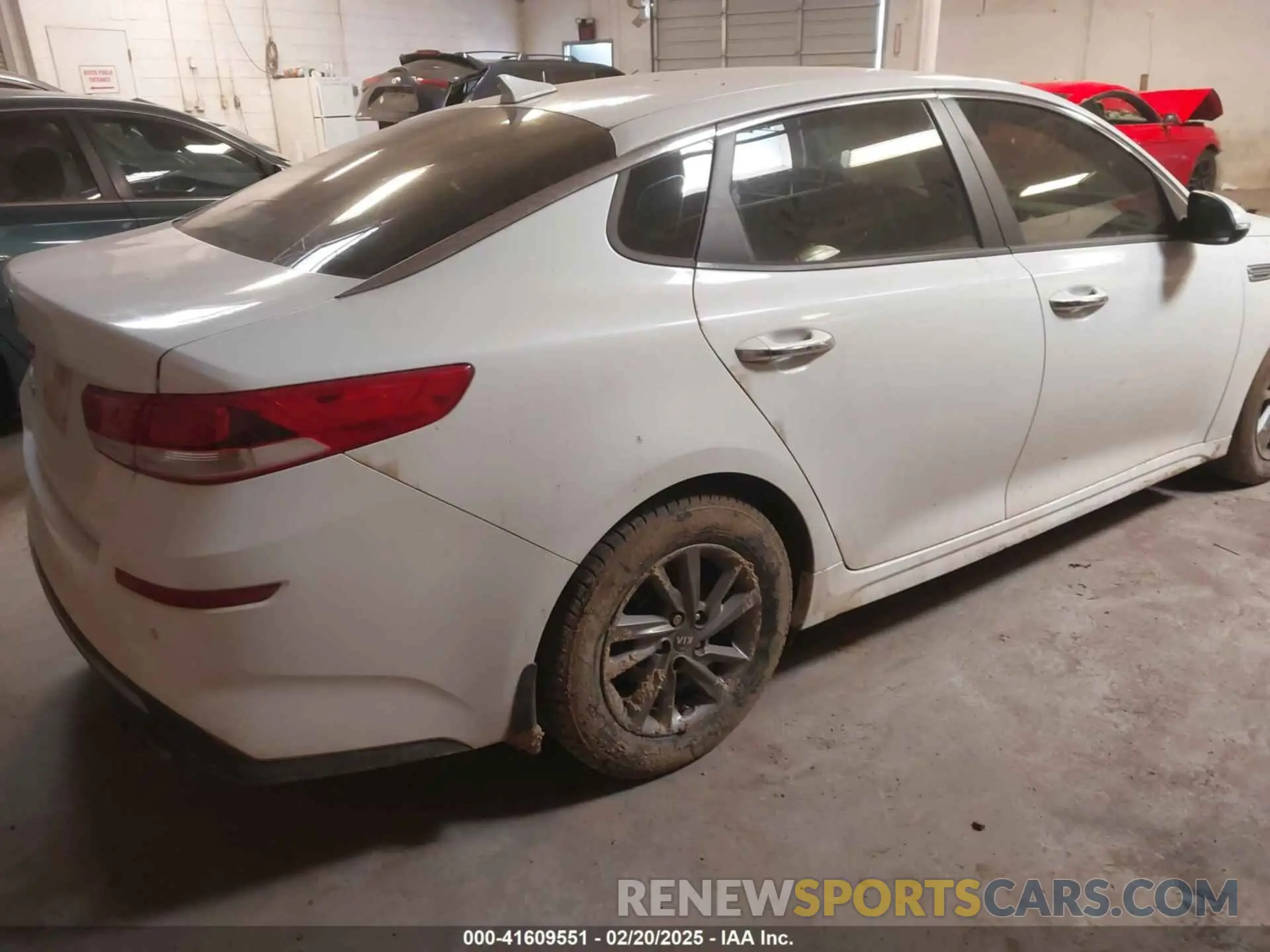 4 Фотография поврежденного автомобиля 5XXGT4L31LG399796 KIA OPTIMA 2020