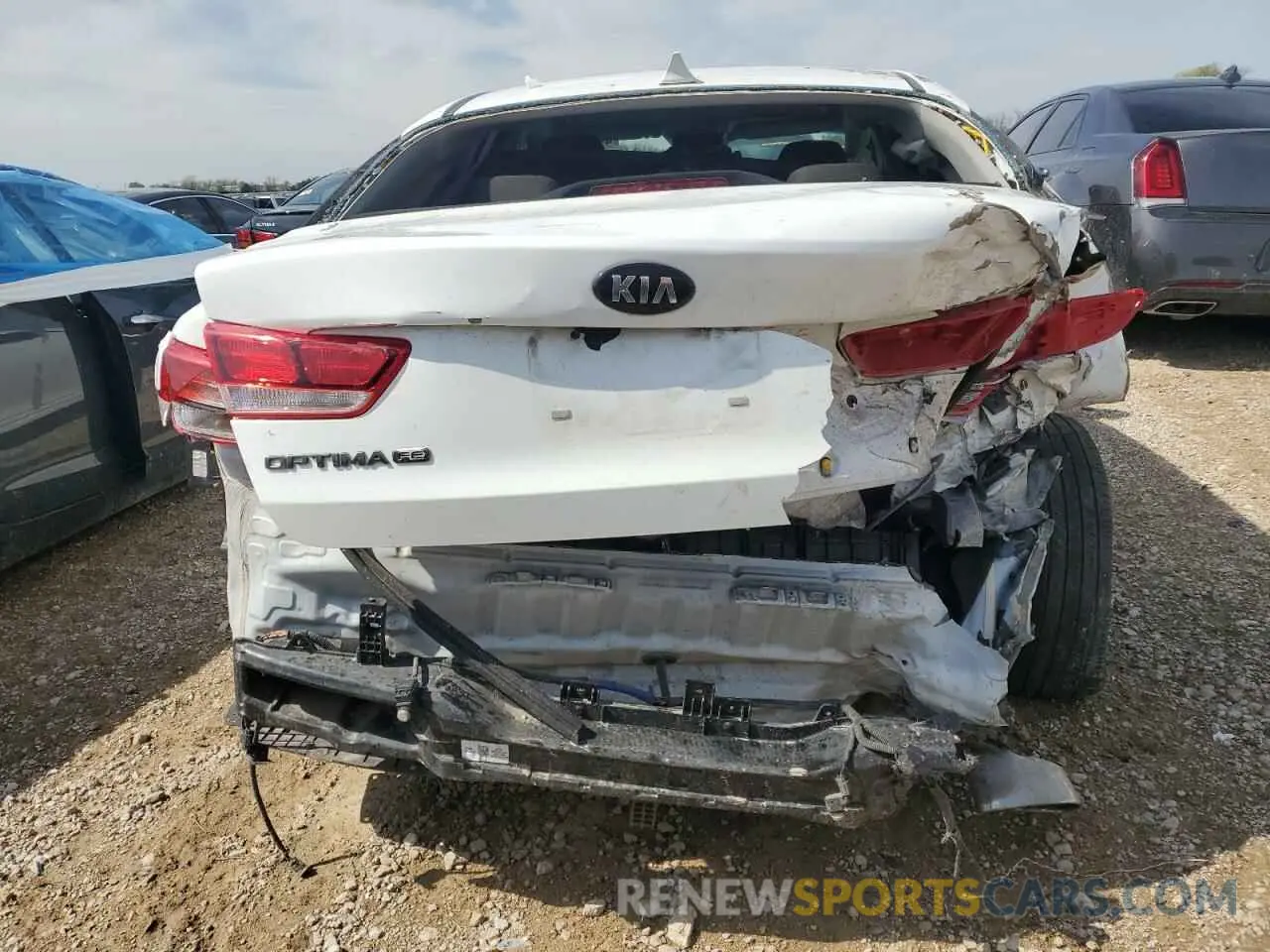 6 Фотография поврежденного автомобиля 5XXGT4L31LG410182 KIA OPTIMA 2020
