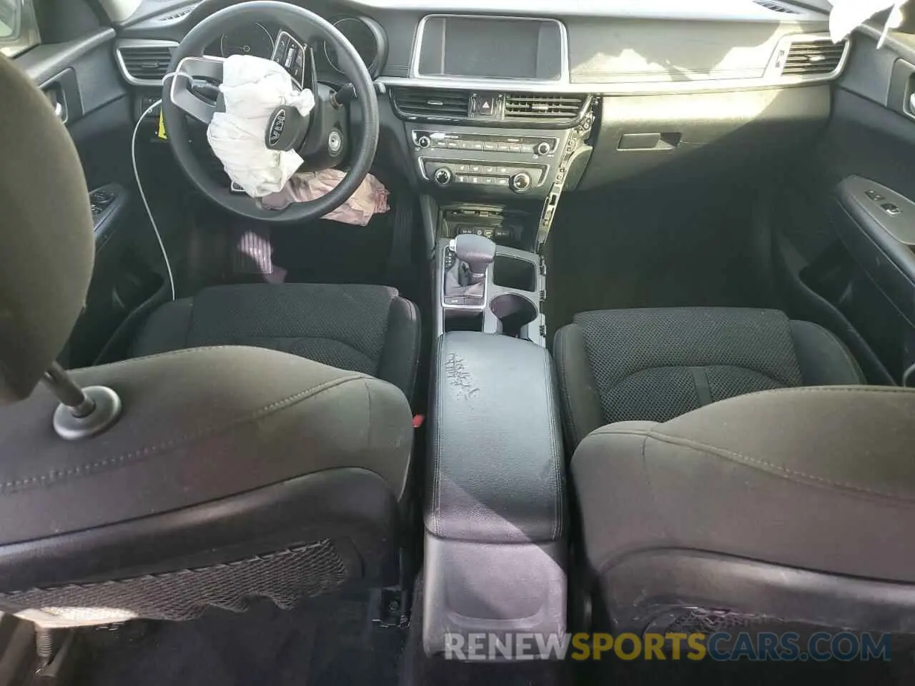 8 Фотография поврежденного автомобиля 5XXGT4L31LG410182 KIA OPTIMA 2020