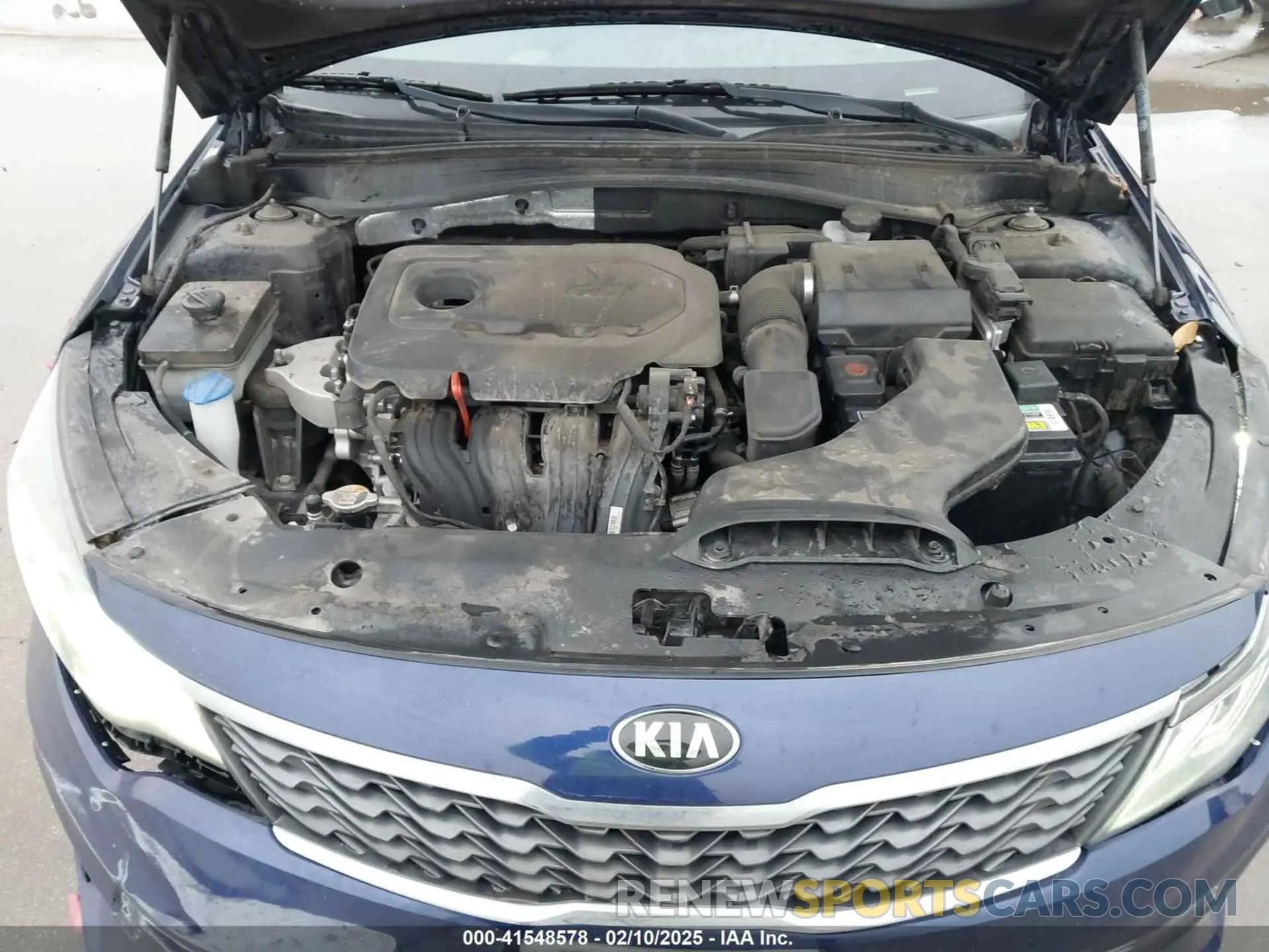 10 Photograph of a damaged car 5XXGT4L31LG421666 KIA OPTIMA 2020