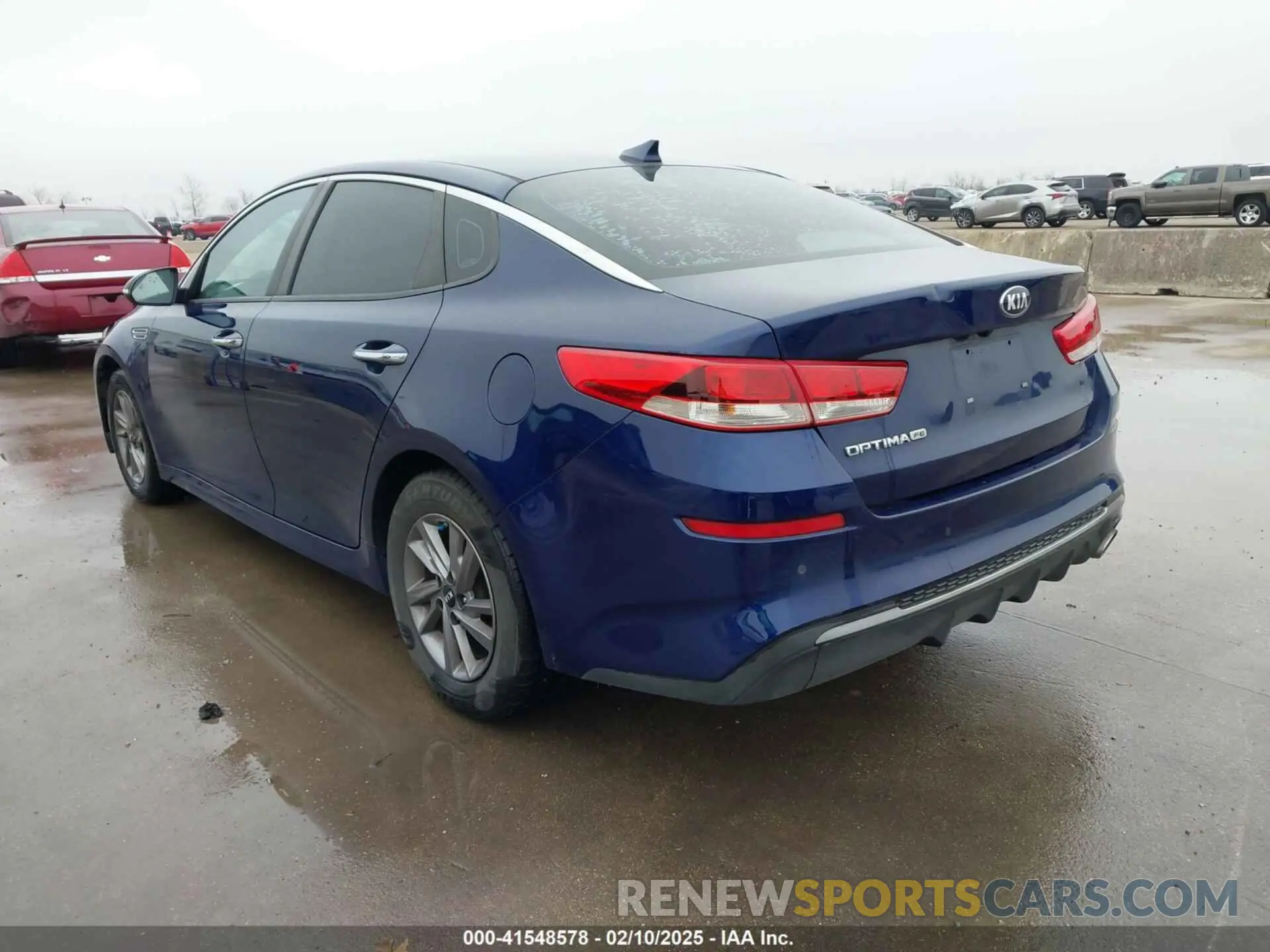 3 Photograph of a damaged car 5XXGT4L31LG421666 KIA OPTIMA 2020