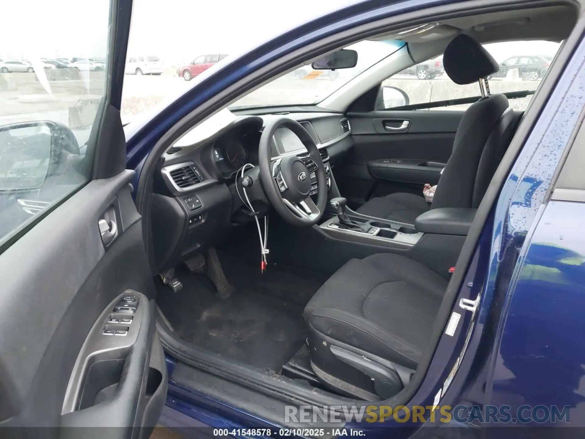5 Photograph of a damaged car 5XXGT4L31LG421666 KIA OPTIMA 2020