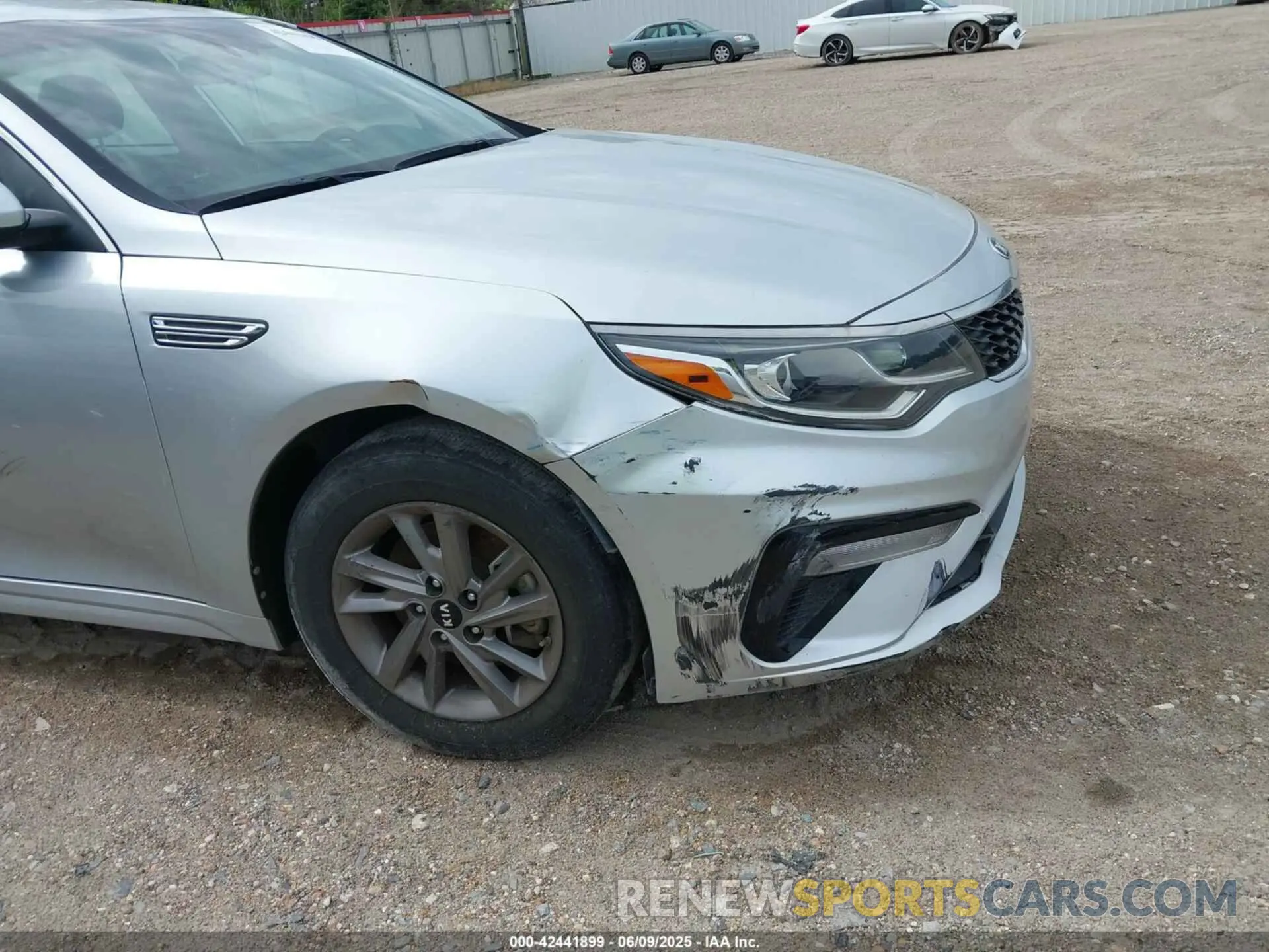 6 Photograph of a damaged car 5XXGT4L31LG430142 KIA OPTIMA 2020