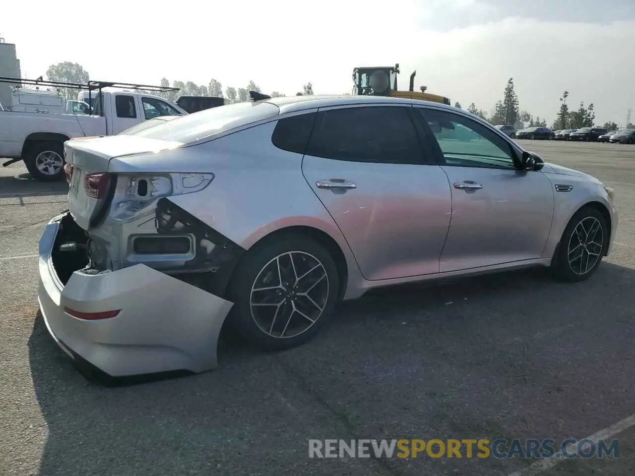 3 Photograph of a damaged car 5XXGT4L31LG433641 KIA OPTIMA 2020