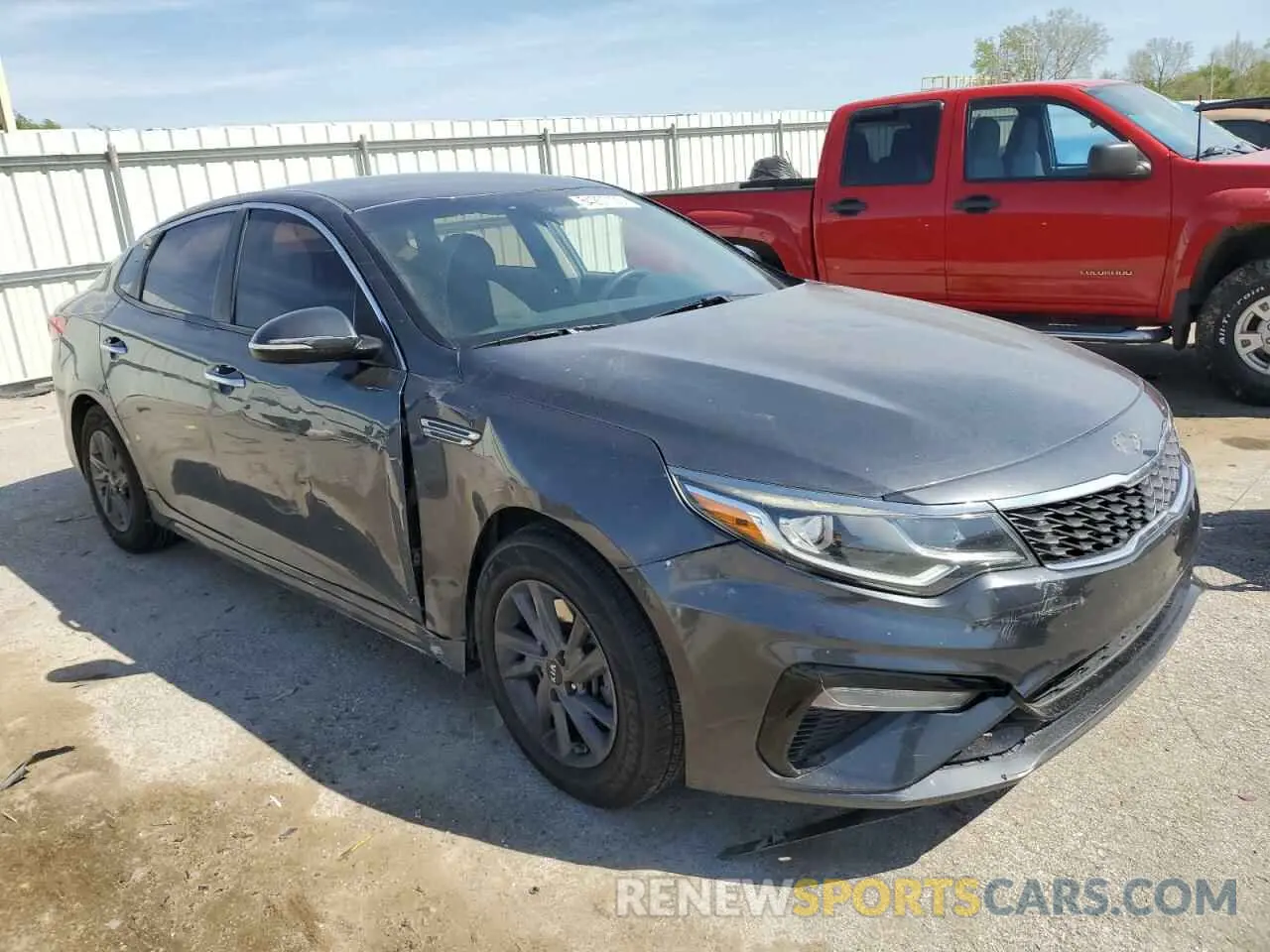 4 Photograph of a damaged car 5XXGT4L32LG388323 KIA OPTIMA 2020