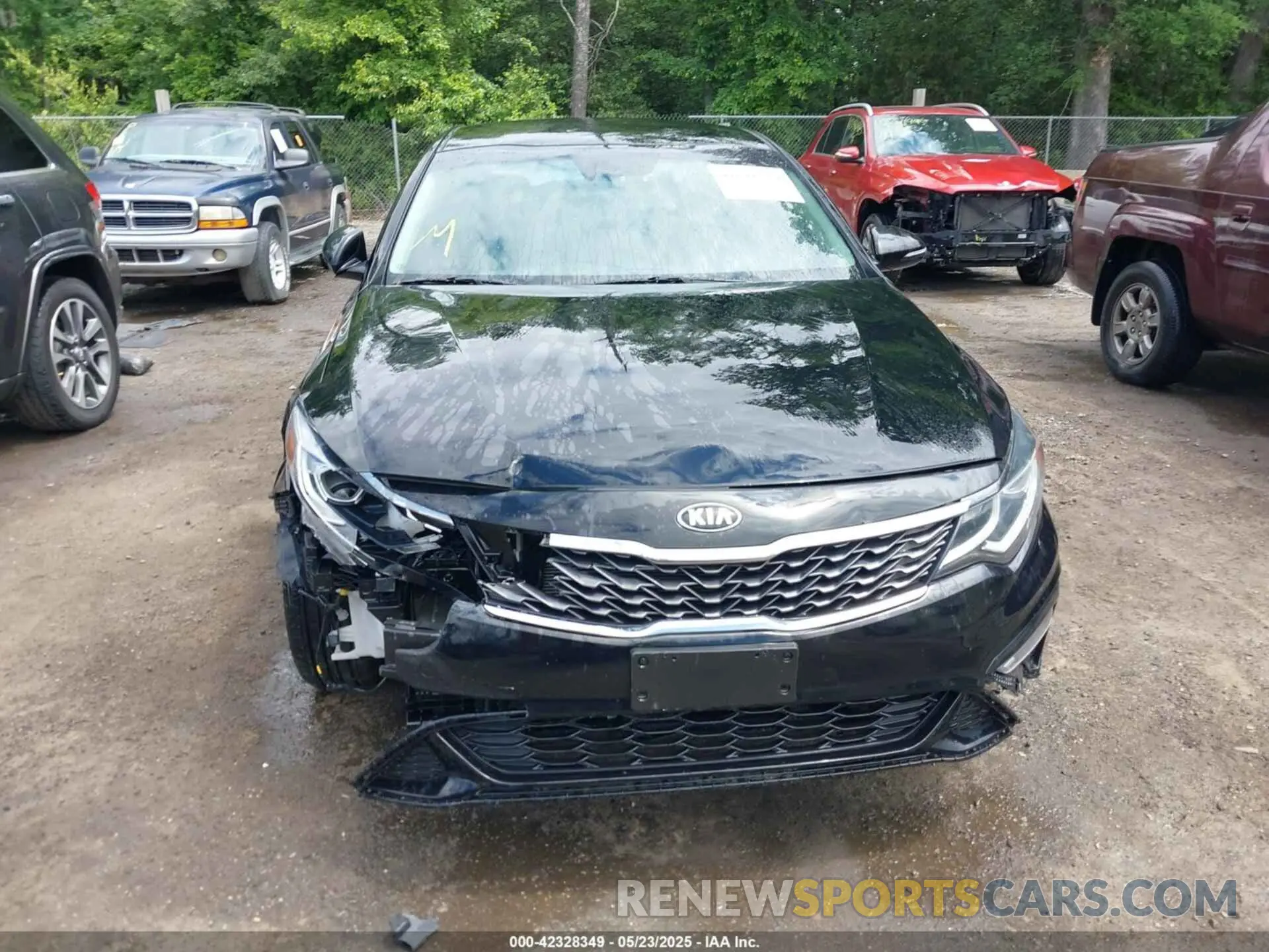 12 Photograph of a damaged car 5XXGT4L32LG398947 KIA OPTIMA 2020