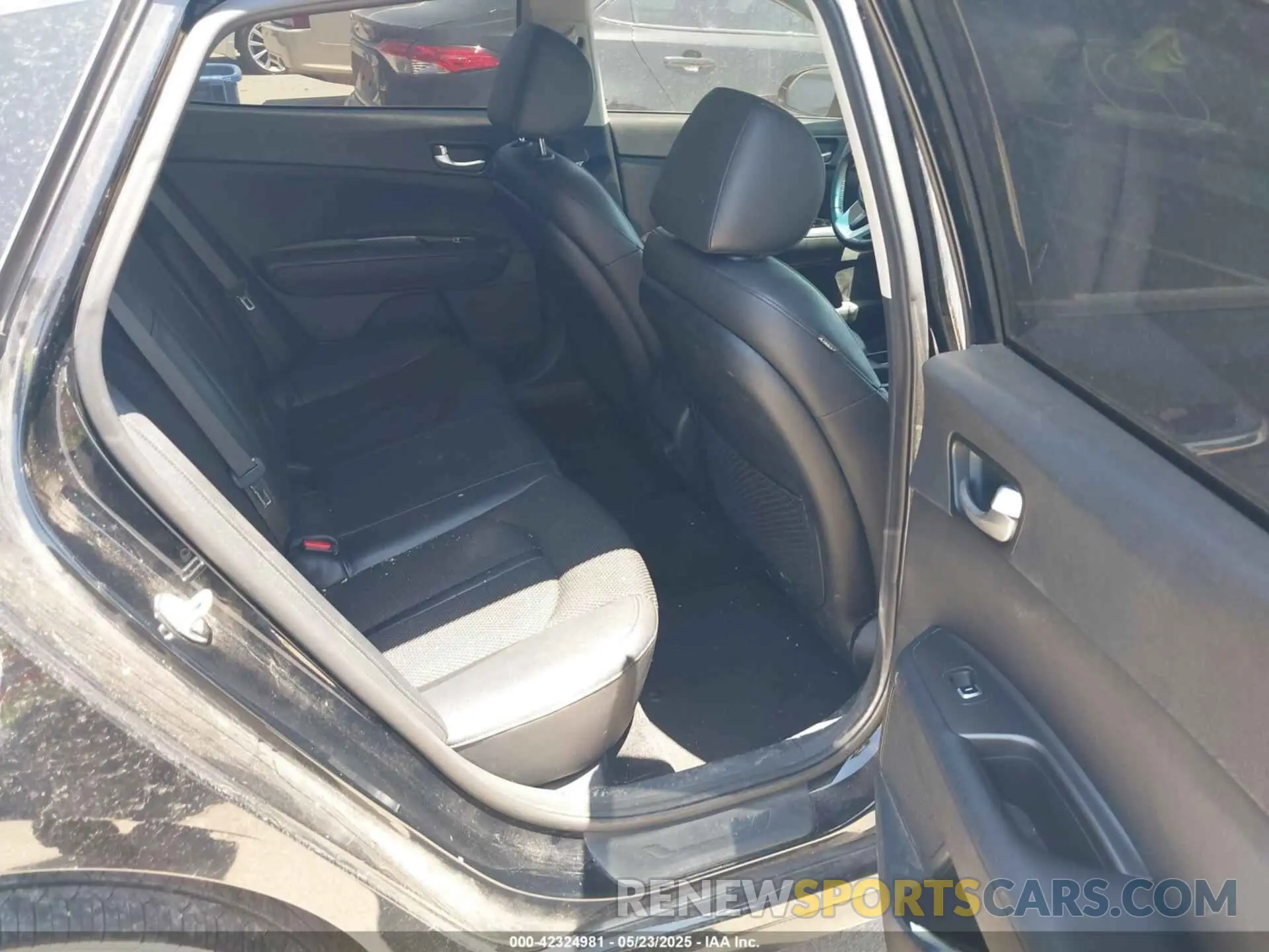 8 Фотография поврежденного автомобиля 5XXGT4L32LG417934 KIA OPTIMA 2020