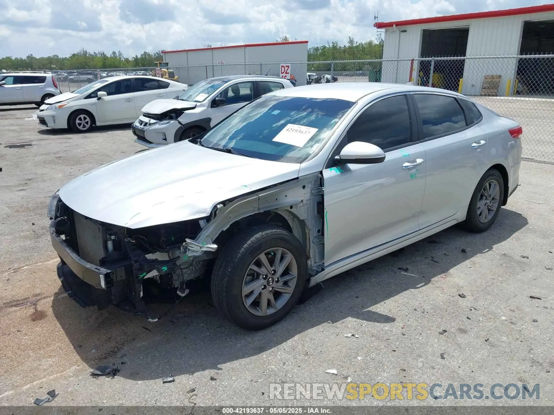 2 Фотография поврежденного автомобиля 5XXGT4L32LG420218 KIA OPTIMA 2020