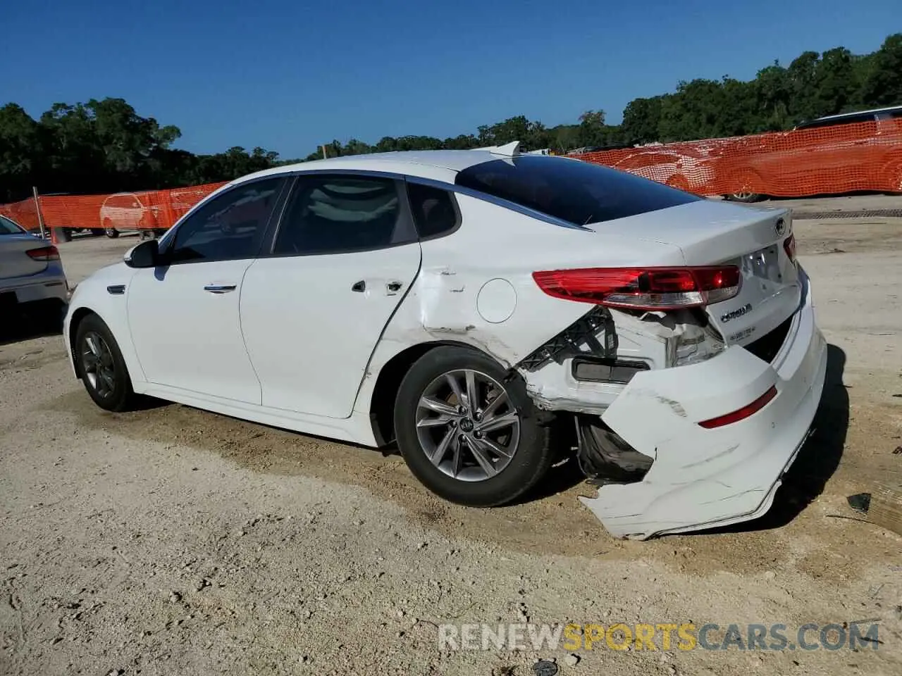 2 Фотография поврежденного автомобиля 5XXGT4L32LG425080 KIA OPTIMA 2020
