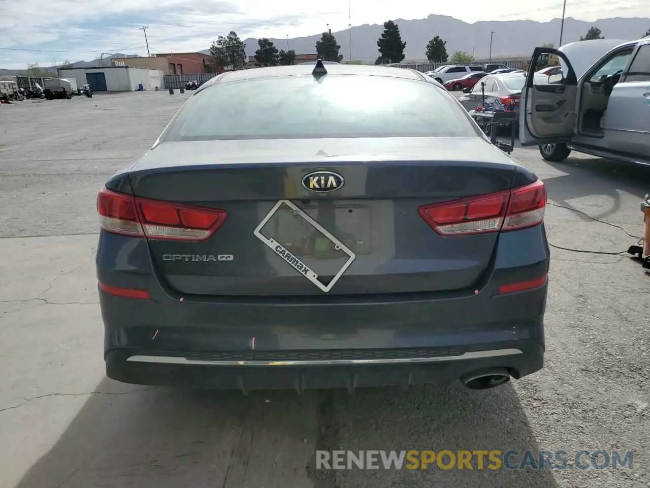 6 Фотография поврежденного автомобиля 5XXGT4L32LG427153 KIA OPTIMA 2020