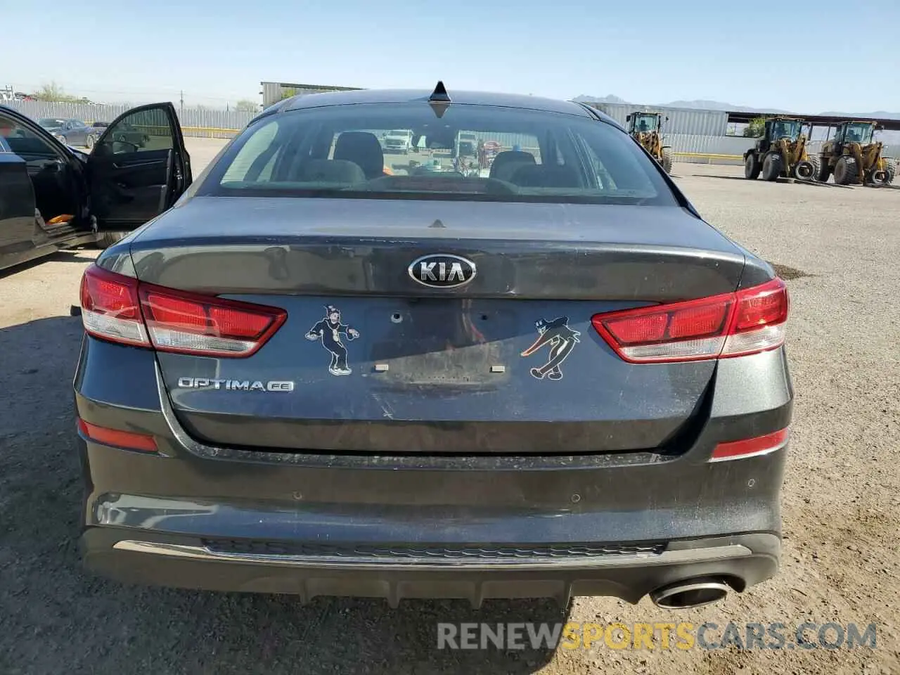 6 Фотография поврежденного автомобиля 5XXGT4L32LG433681 KIA OPTIMA 2020