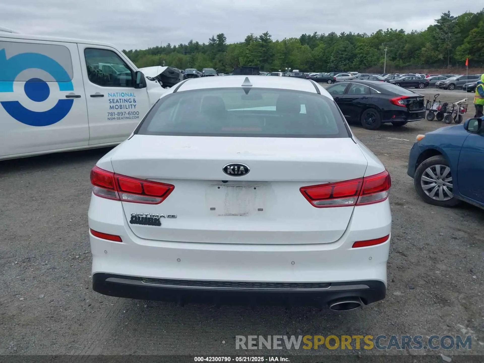 16 Photograph of a damaged car 5XXGT4L32LG450805 KIA OPTIMA 2020