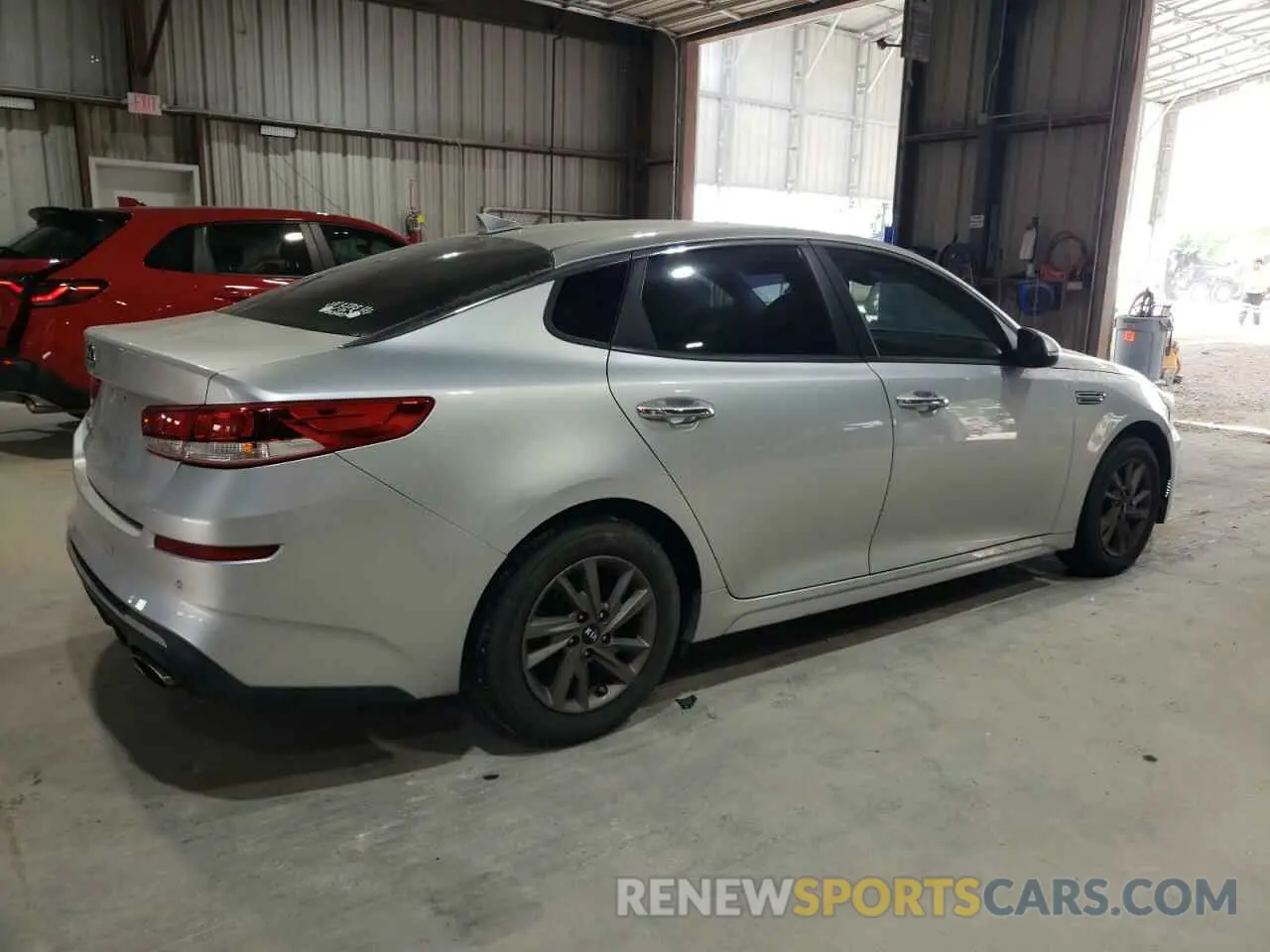 3 Photograph of a damaged car 5XXGT4L33LG391277 KIA OPTIMA 2020
