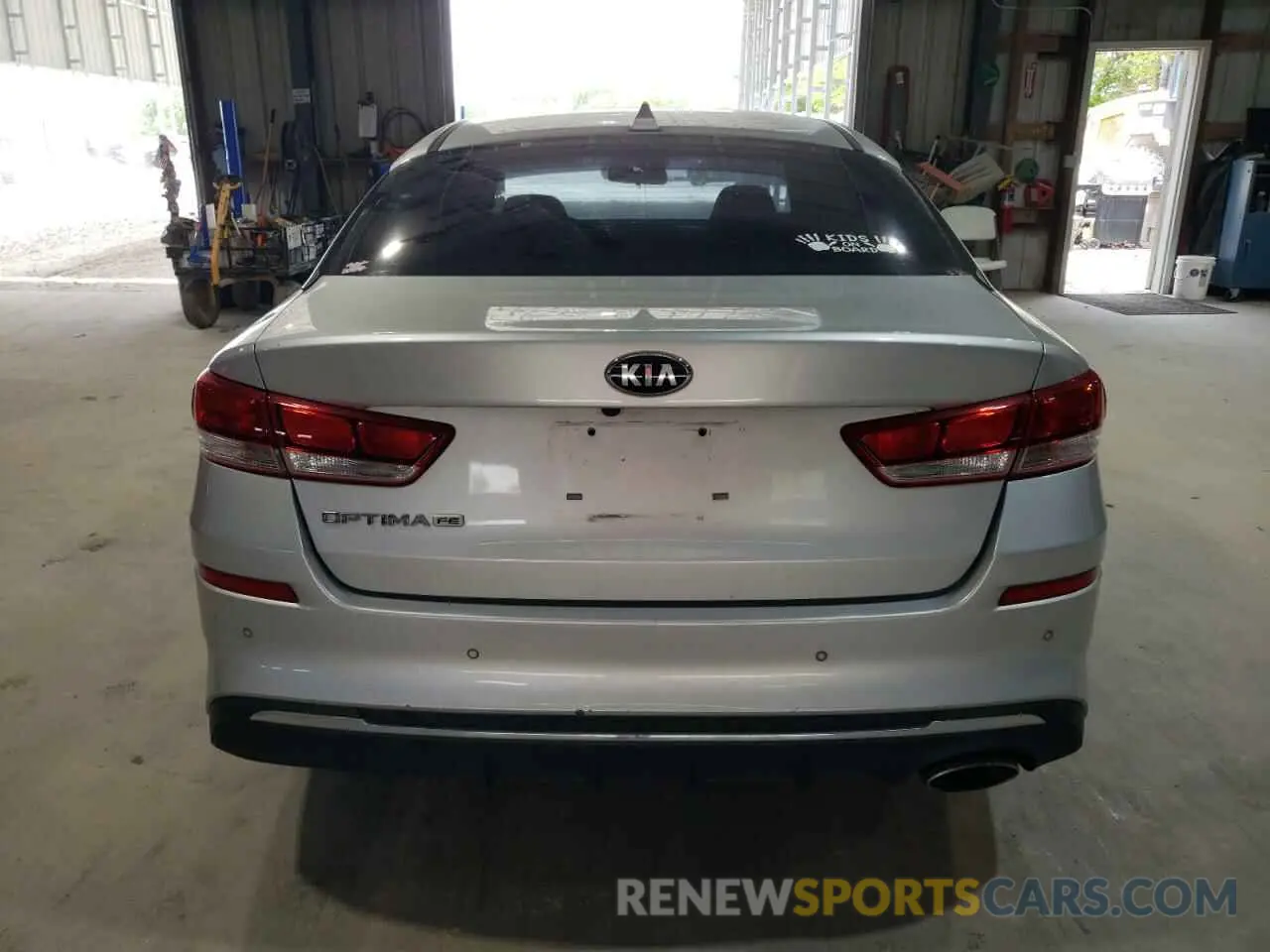 6 Photograph of a damaged car 5XXGT4L33LG391277 KIA OPTIMA 2020