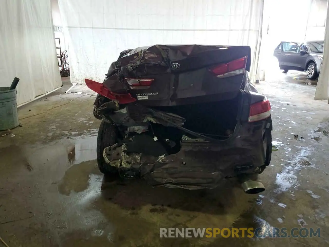 6 Фотография поврежденного автомобиля 5XXGT4L33LG416548 KIA OPTIMA 2020