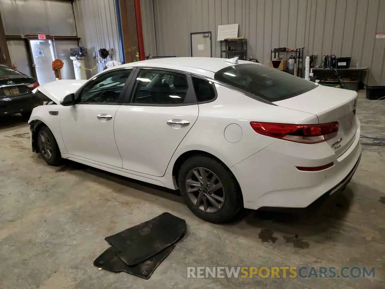 2 Фотография поврежденного автомобиля 5XXGT4L33LG431826 KIA OPTIMA 2020