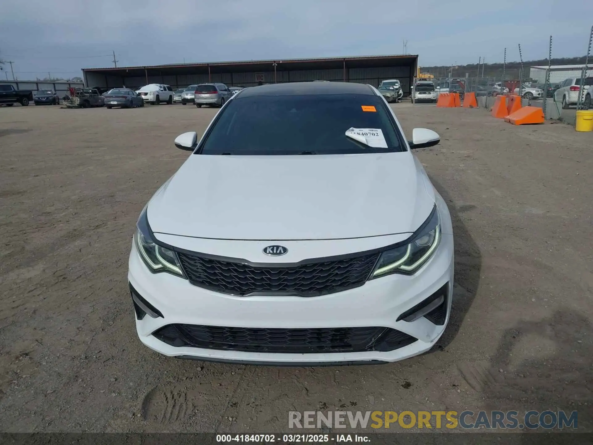 11 Photograph of a damaged car 5XXGT4L33LG432264 KIA OPTIMA 2020