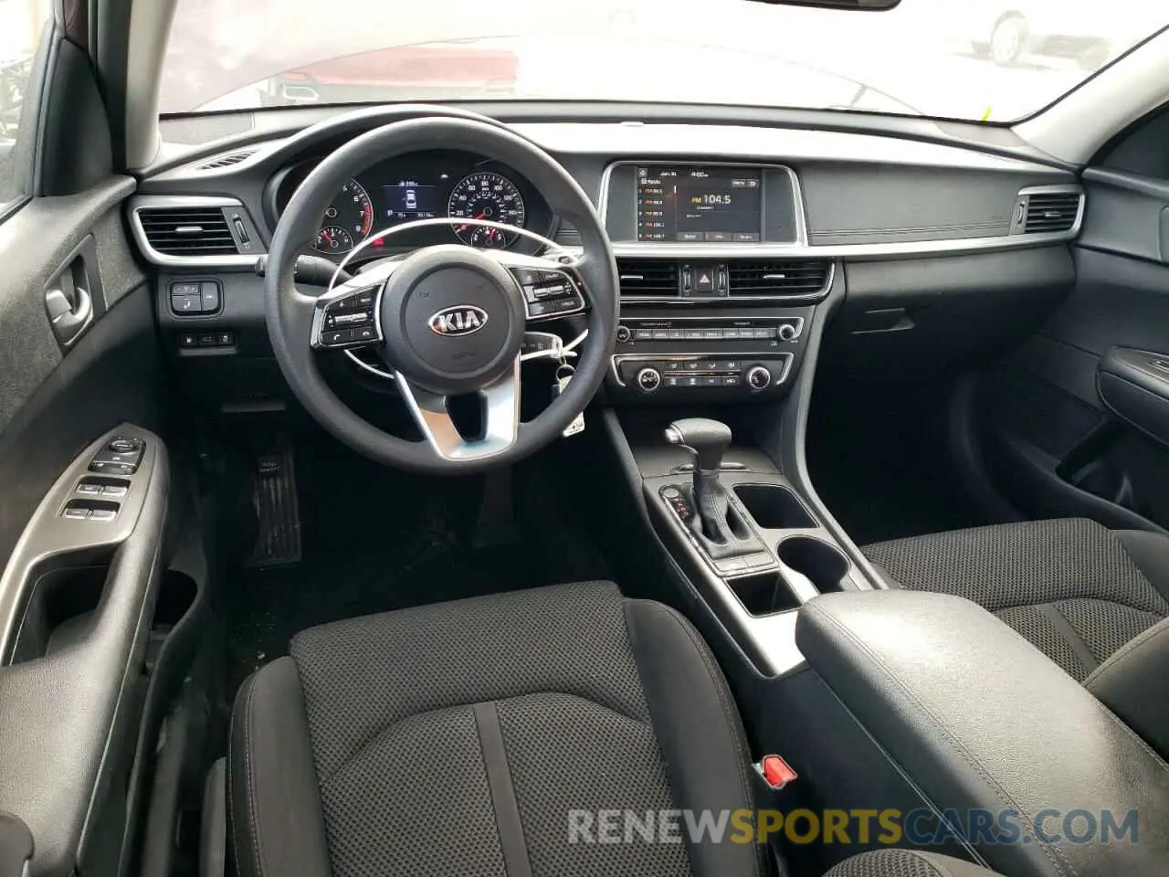 8 Фотография поврежденного автомобиля 5XXGT4L33LG447041 KIA OPTIMA 2020