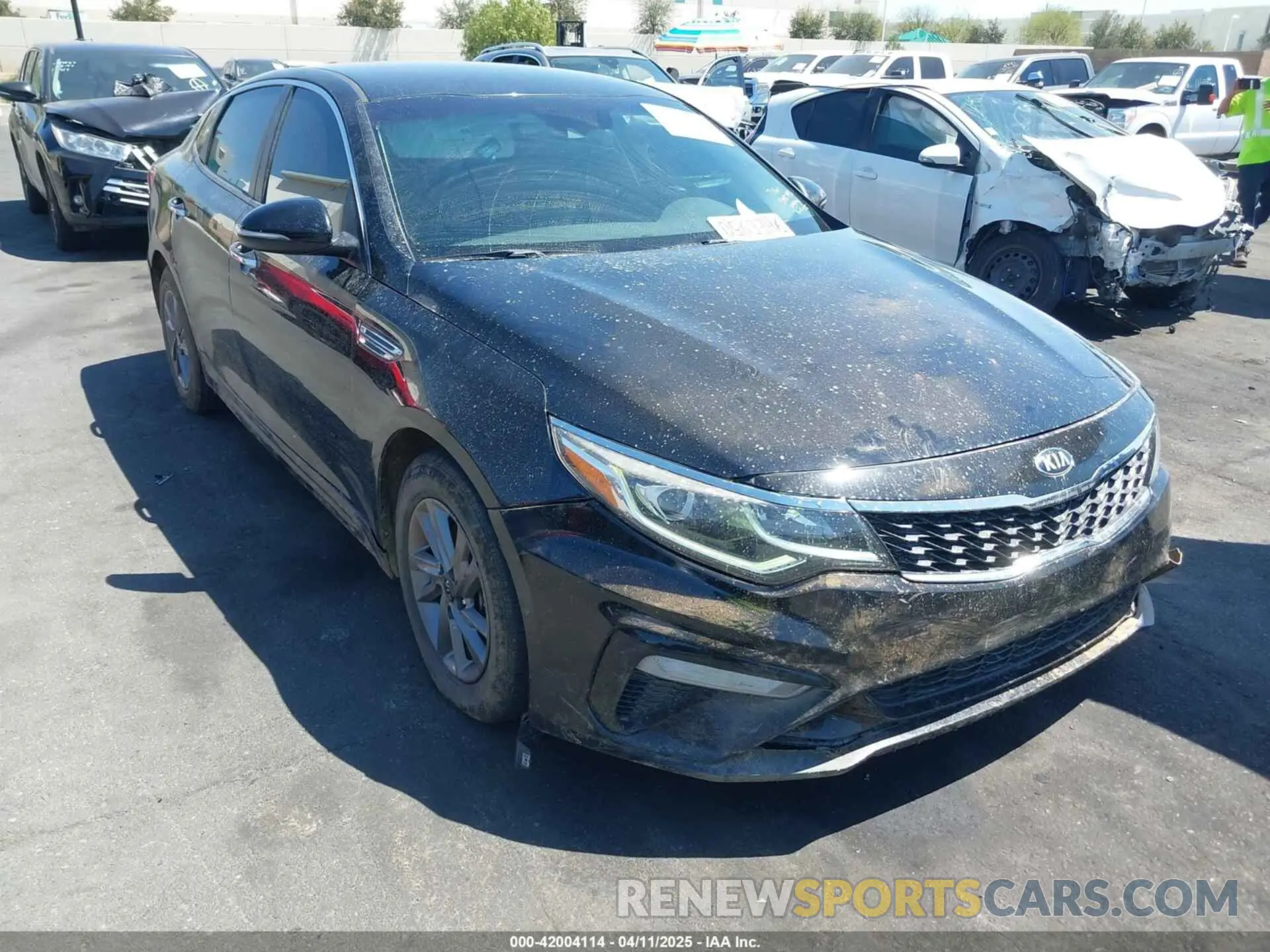 1 Photograph of a damaged car 5XXGT4L34LG392048 KIA OPTIMA 2020