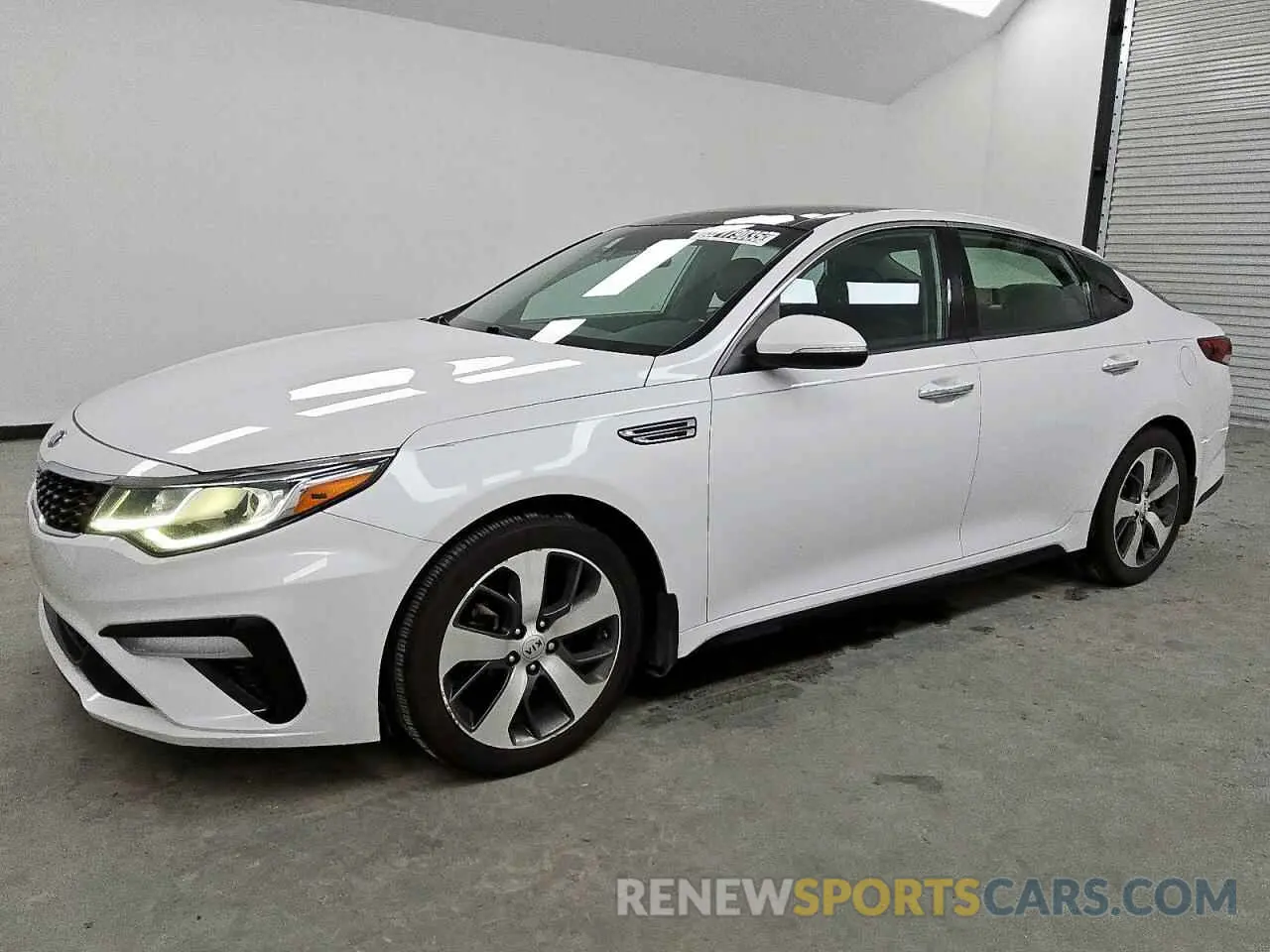 1 Photograph of a damaged car 5XXGT4L34LG394964 KIA OPTIMA 2020