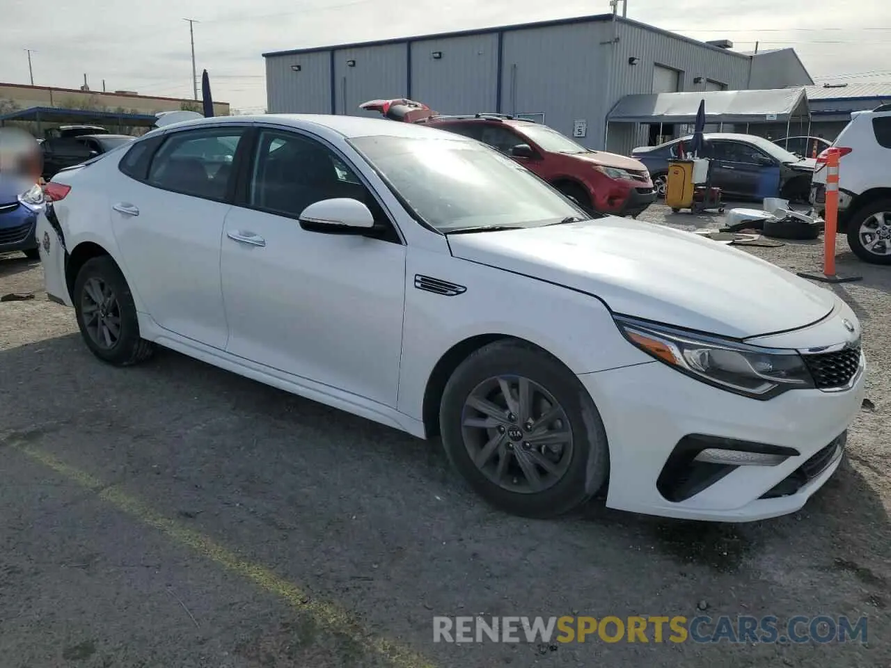 4 Photograph of a damaged car 5XXGT4L34LG416588 KIA OPTIMA 2020