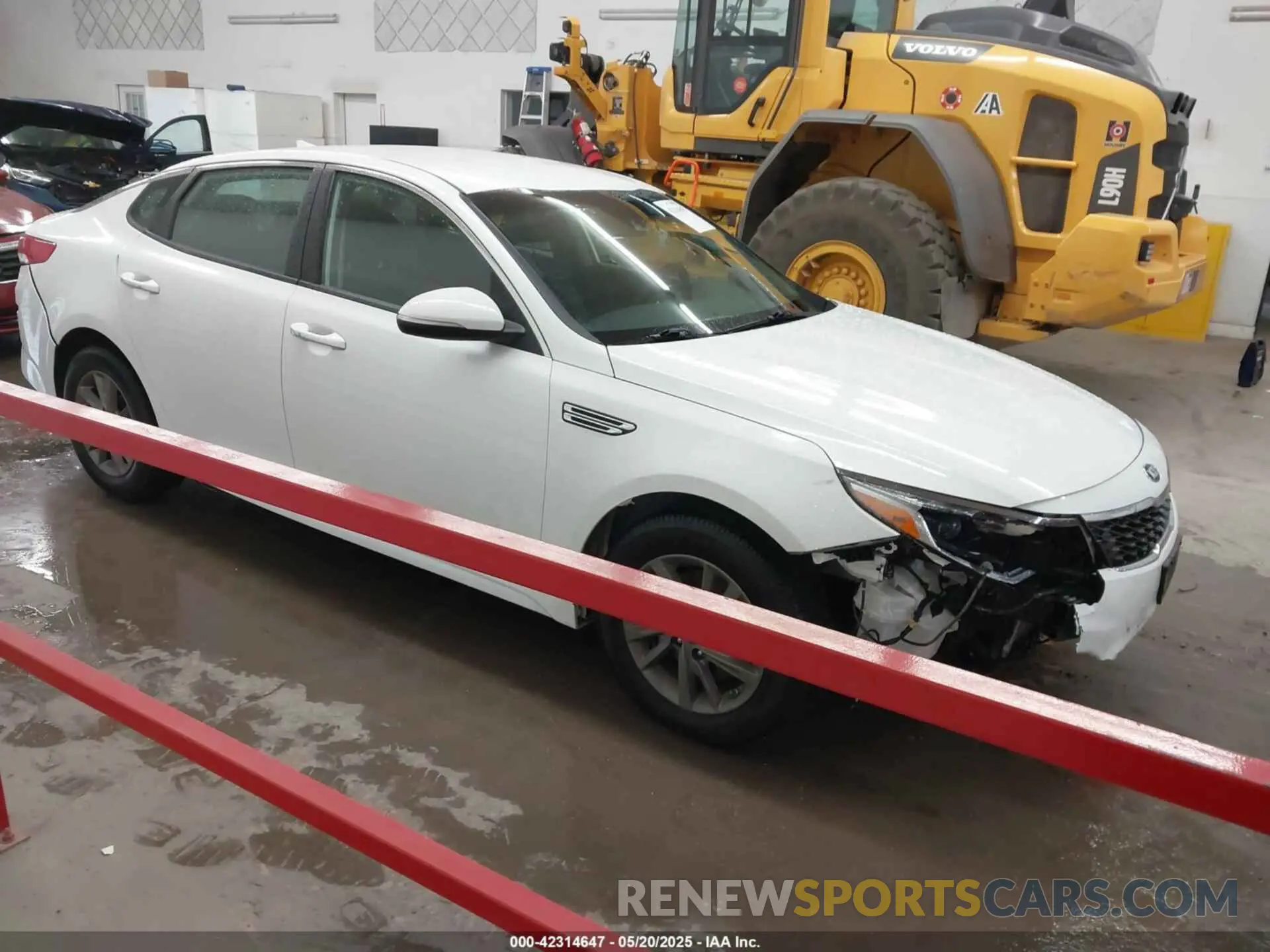 1 Фотография поврежденного автомобиля 5XXGT4L34LG418924 KIA OPTIMA 2020