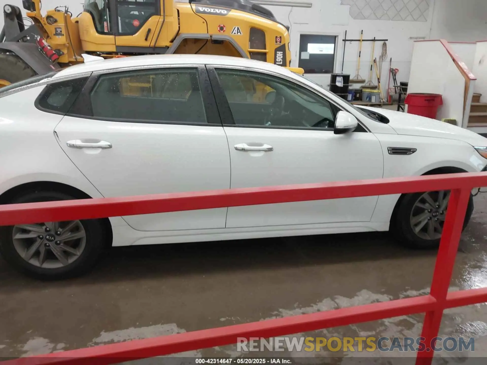 14 Фотография поврежденного автомобиля 5XXGT4L34LG418924 KIA OPTIMA 2020