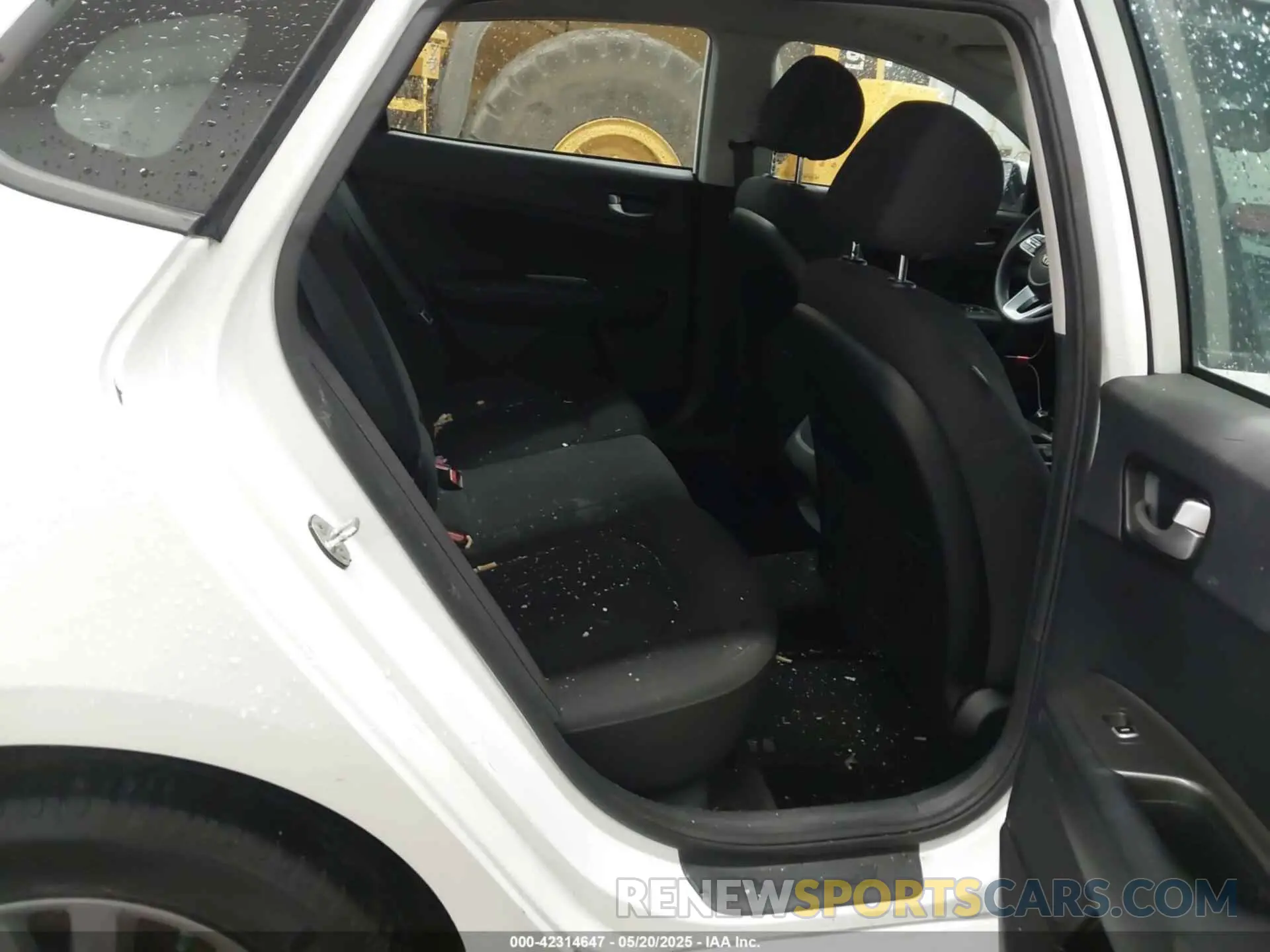 8 Фотография поврежденного автомобиля 5XXGT4L34LG418924 KIA OPTIMA 2020