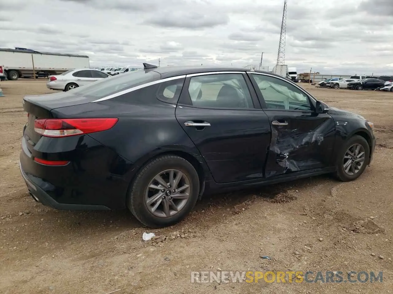 3 Photograph of a damaged car 5XXGT4L34LG422827 KIA OPTIMA 2020
