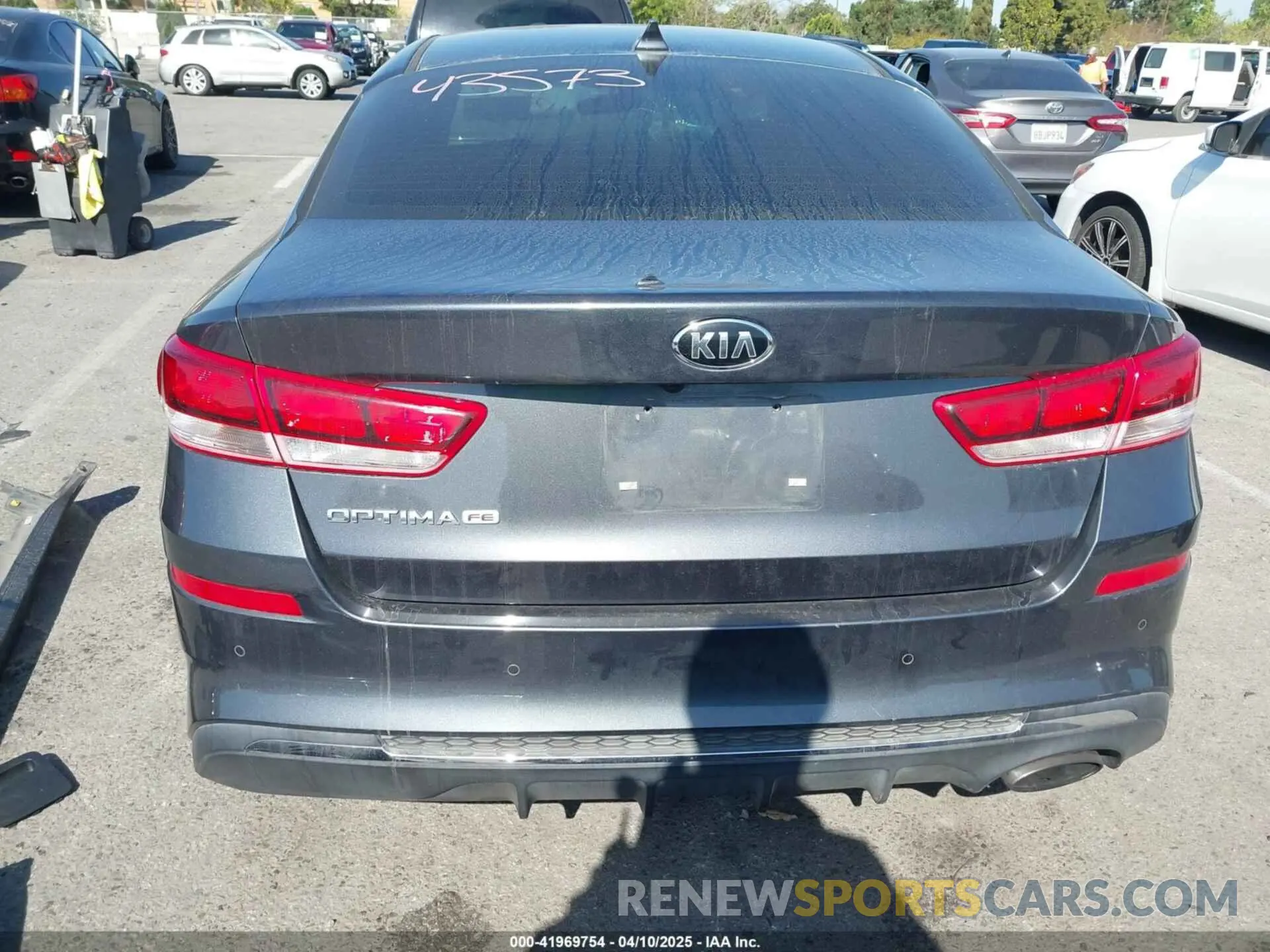16 Photograph of a damaged car 5XXGT4L34LG423203 KIA OPTIMA 2020