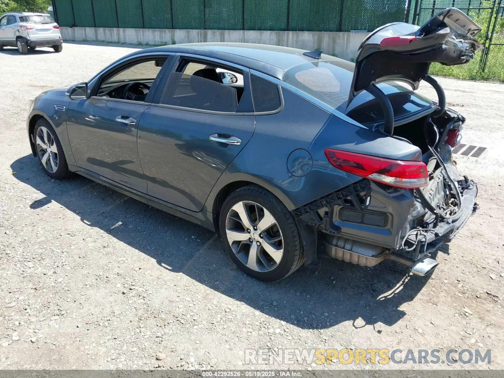 3 Photograph of a damaged car 5XXGT4L34LG428868 KIA OPTIMA 2020