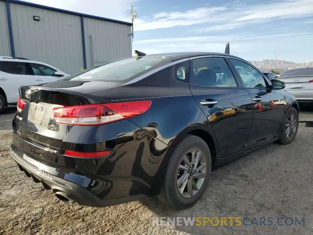 3 Photograph of a damaged car 5XXGT4L34LG444147 KIA OPTIMA 2020