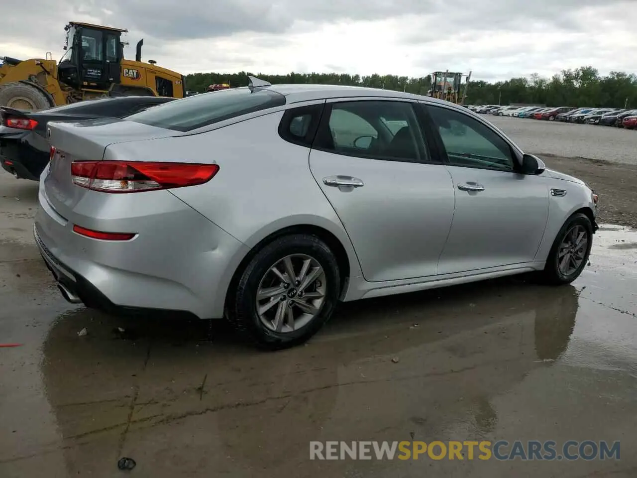 3 Фотография поврежденного автомобиля 5XXGT4L35LG383553 KIA OPTIMA 2020