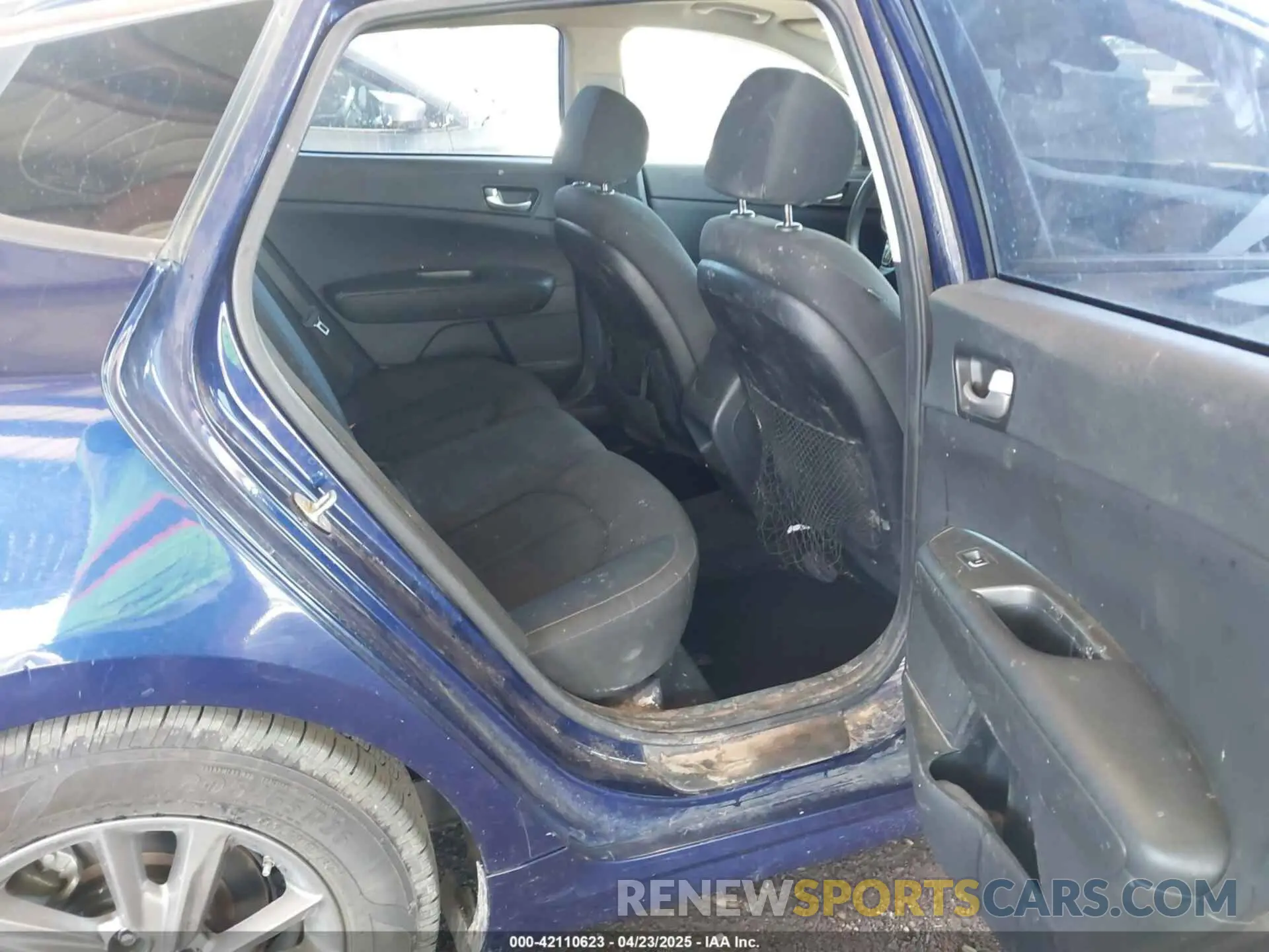8 Фотография поврежденного автомобиля 5XXGT4L35LG386713 KIA OPTIMA 2020