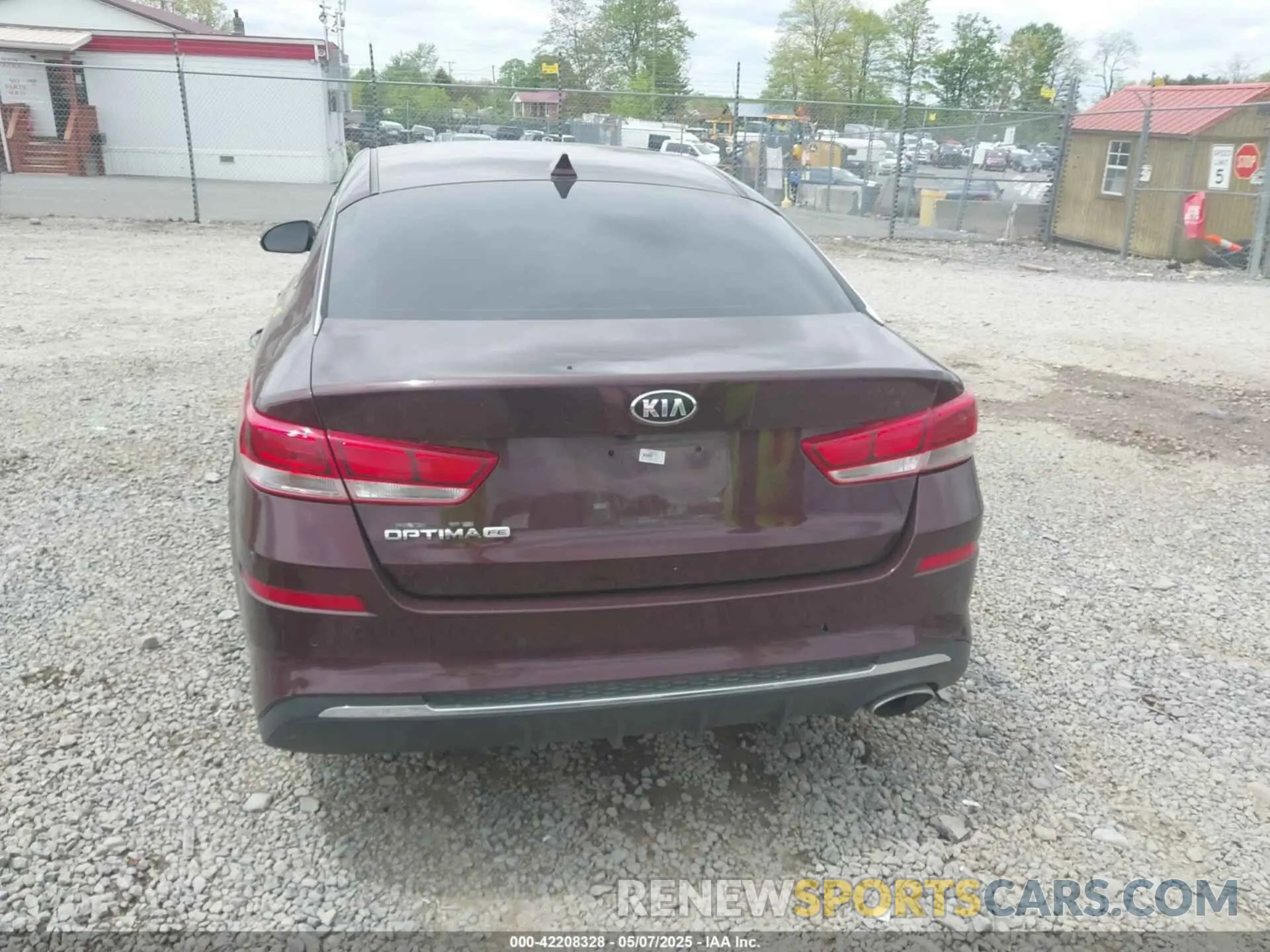 16 Photograph of a damaged car 5XXGT4L35LG393628 KIA OPTIMA 2020