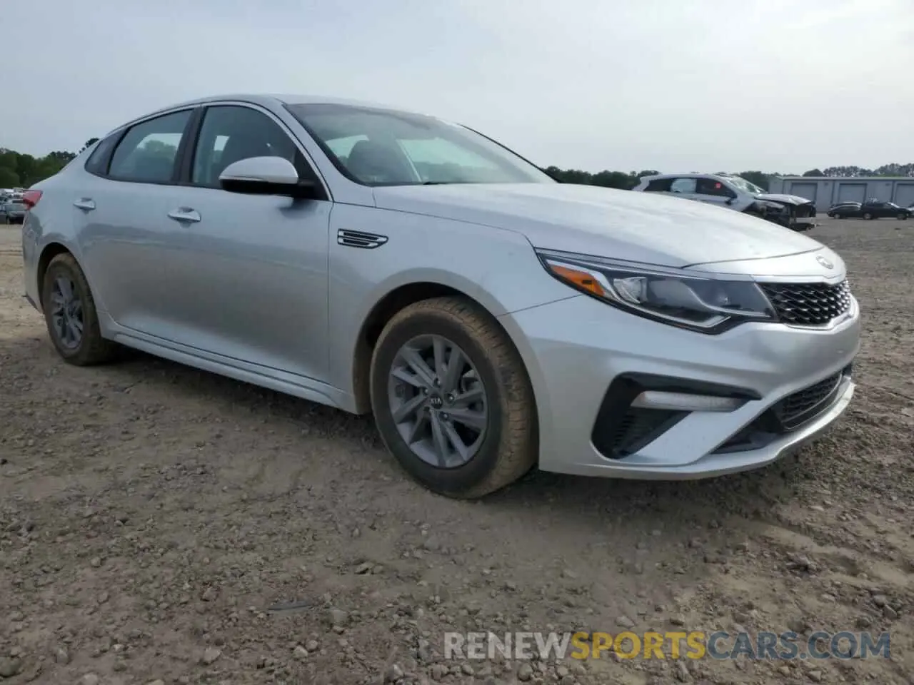 4 Photograph of a damaged car 5XXGT4L35LG419791 KIA OPTIMA 2020