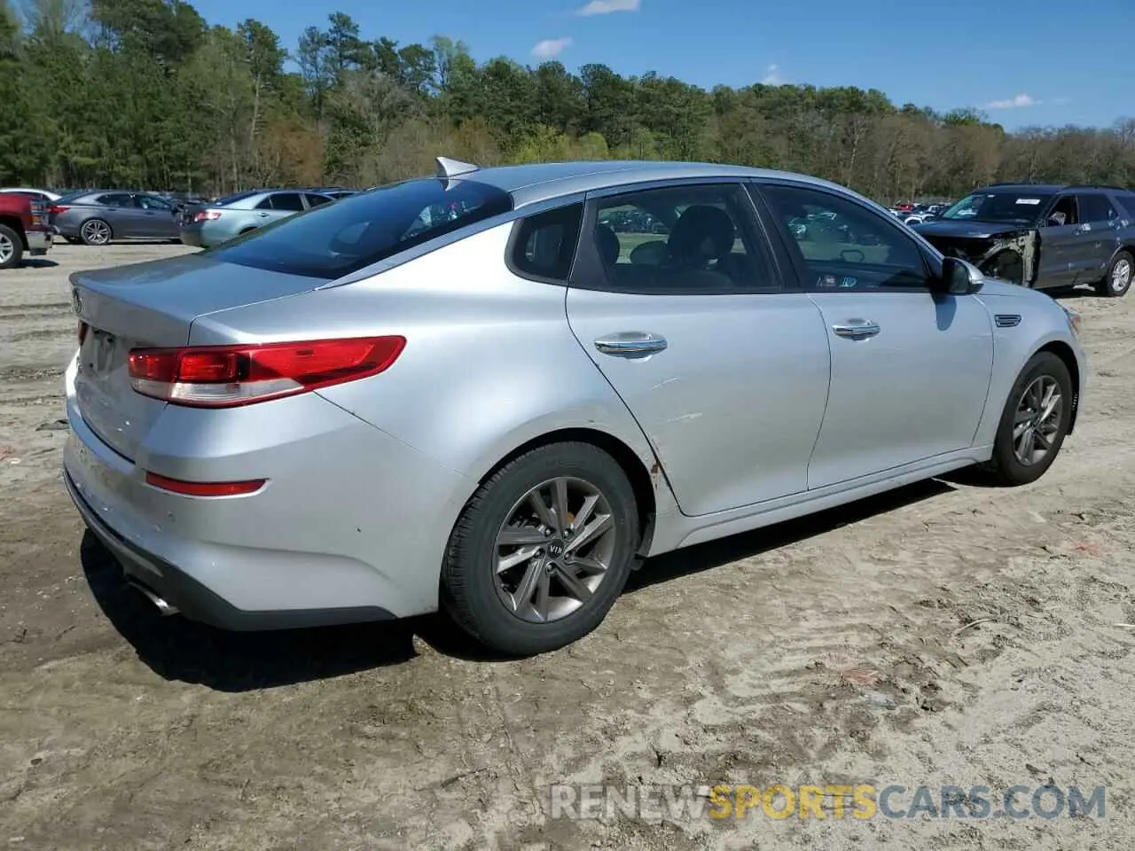 3 Photograph of a damaged car 5XXGT4L36LG381441 KIA OPTIMA 2020