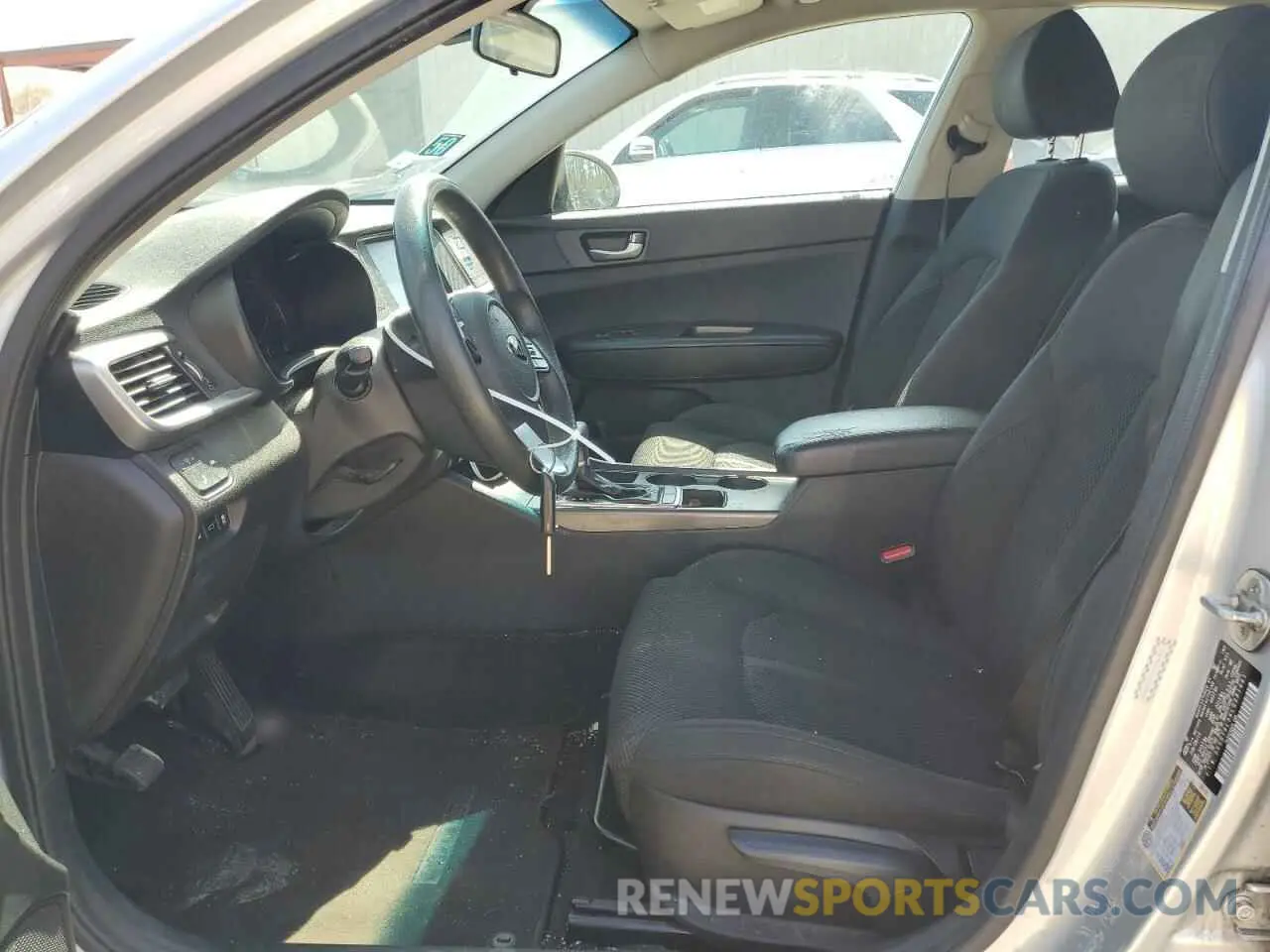 7 Photograph of a damaged car 5XXGT4L36LG381441 KIA OPTIMA 2020