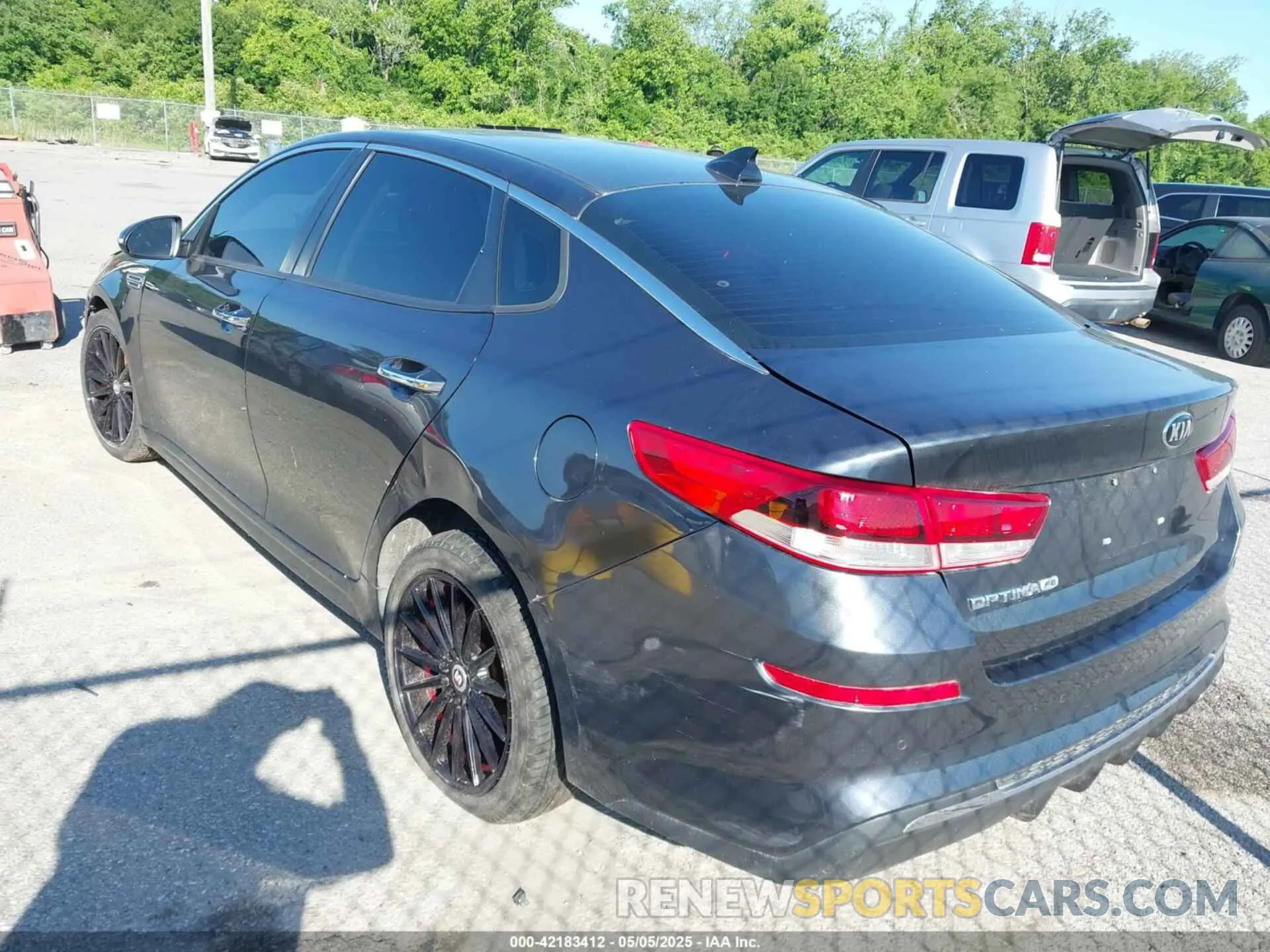 3 Фотография поврежденного автомобиля 5XXGT4L36LG387207 KIA OPTIMA 2020