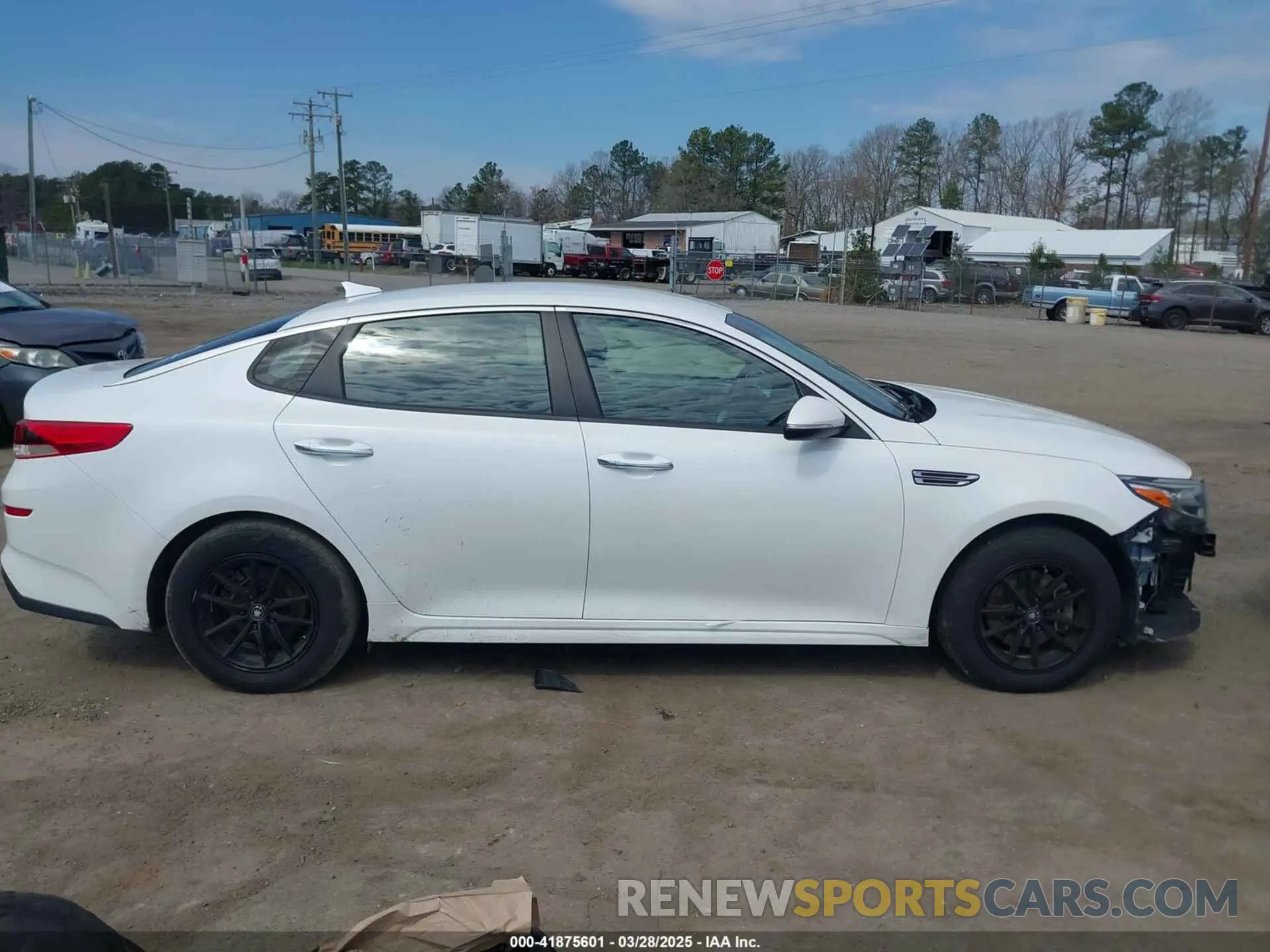13 Photograph of a damaged car 5XXGT4L36LG388082 KIA OPTIMA 2020