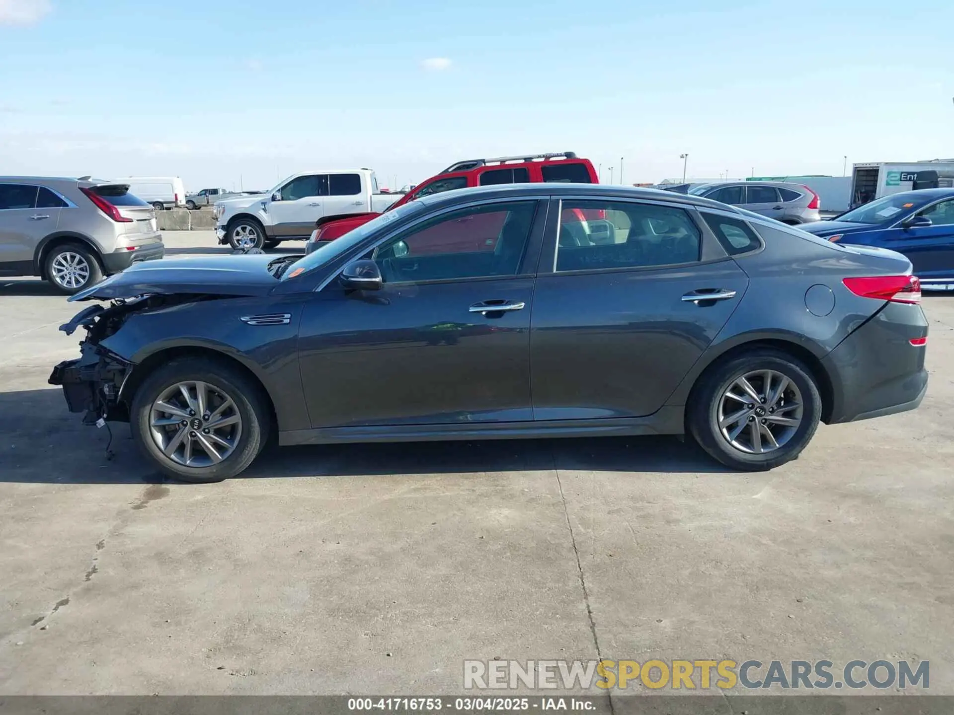 15 Photograph of a damaged car 5XXGT4L36LG389152 KIA OPTIMA 2020