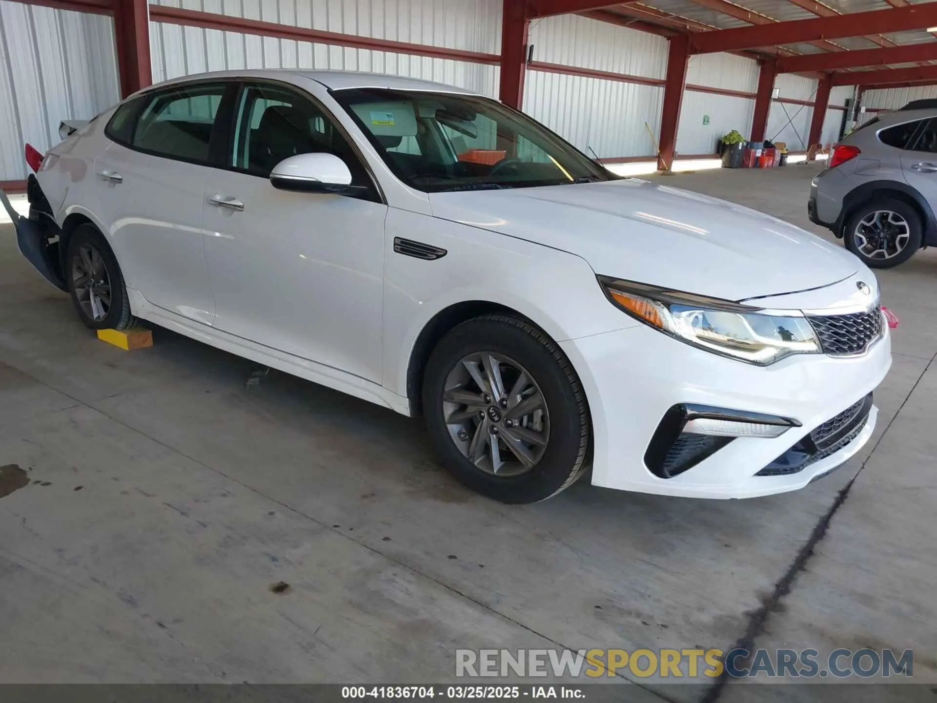 1 Фотография поврежденного автомобиля 5XXGT4L36LG393377 KIA OPTIMA 2020