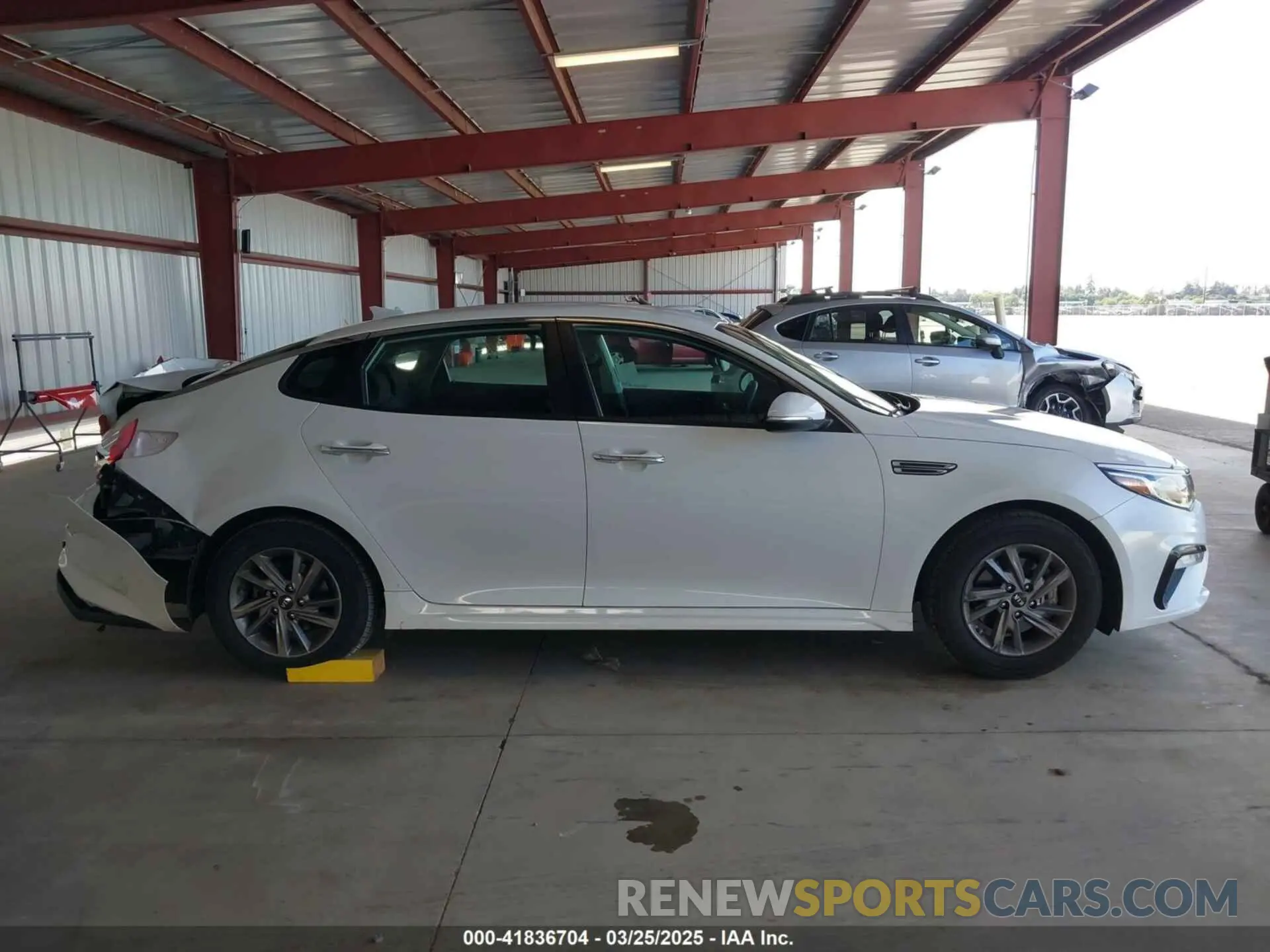 13 Фотография поврежденного автомобиля 5XXGT4L36LG393377 KIA OPTIMA 2020